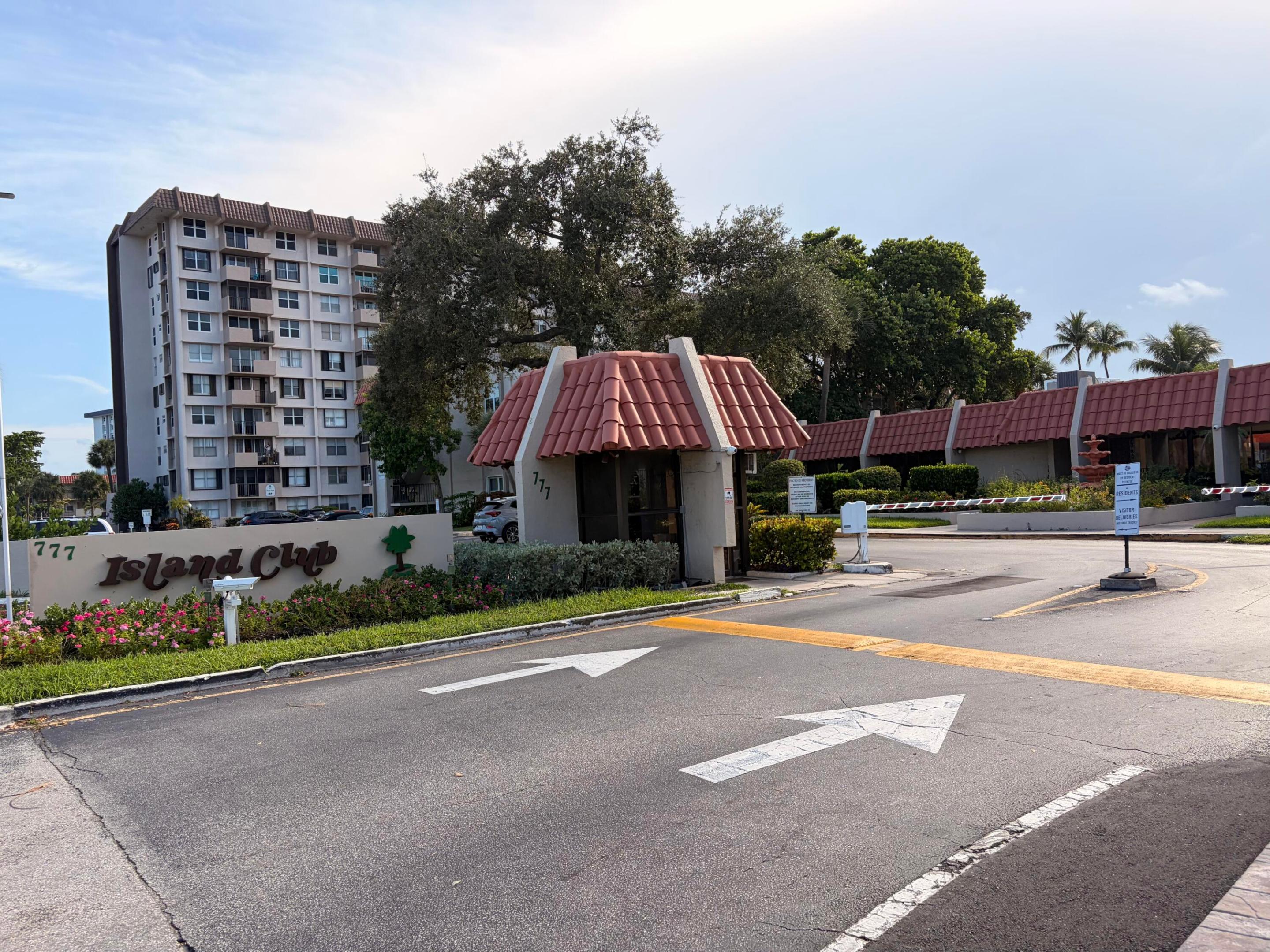 ISLAND CLUB FOUR CONDO - Residential