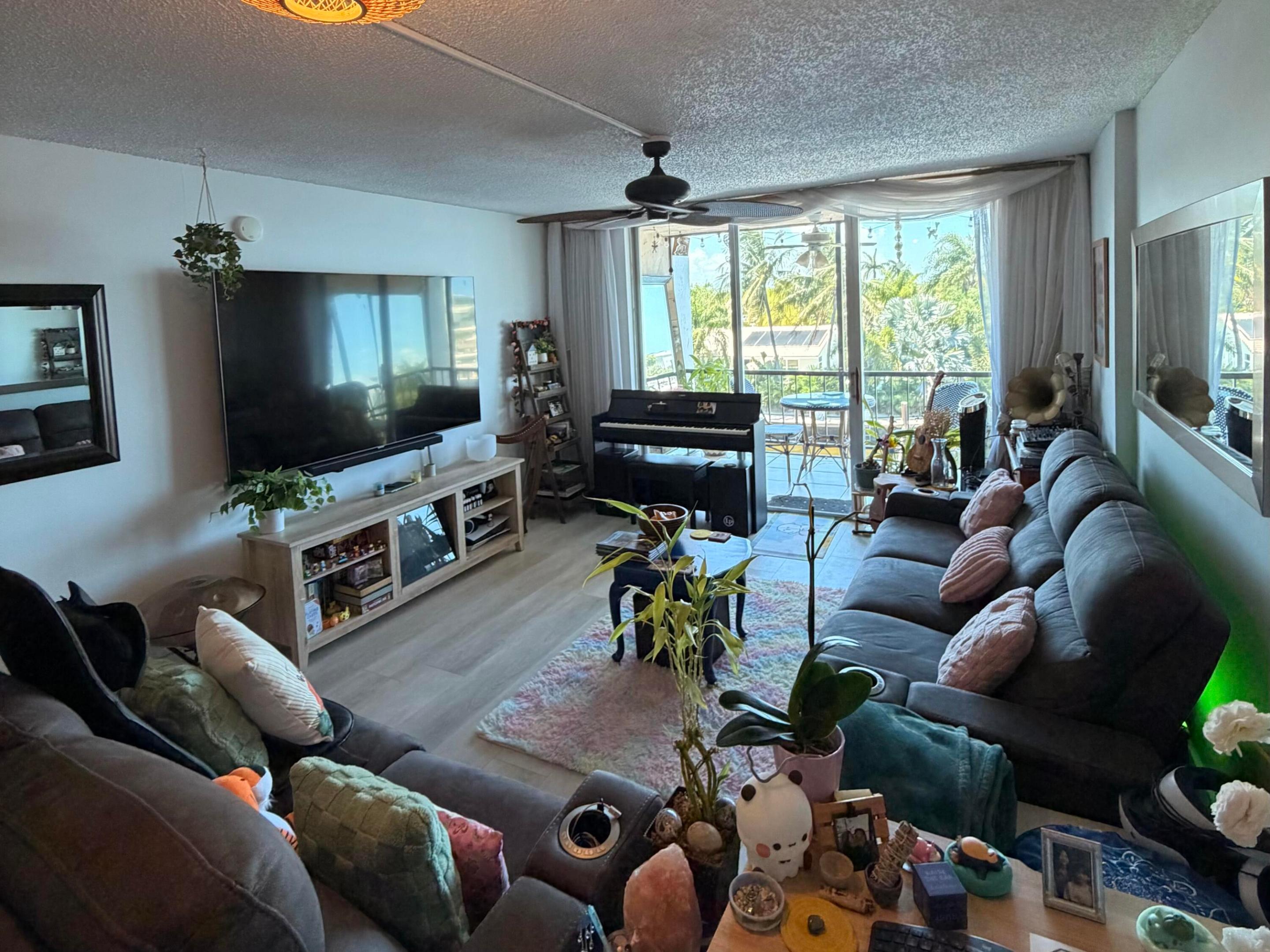 ISLAND CLUB FOUR CONDO - Residential
