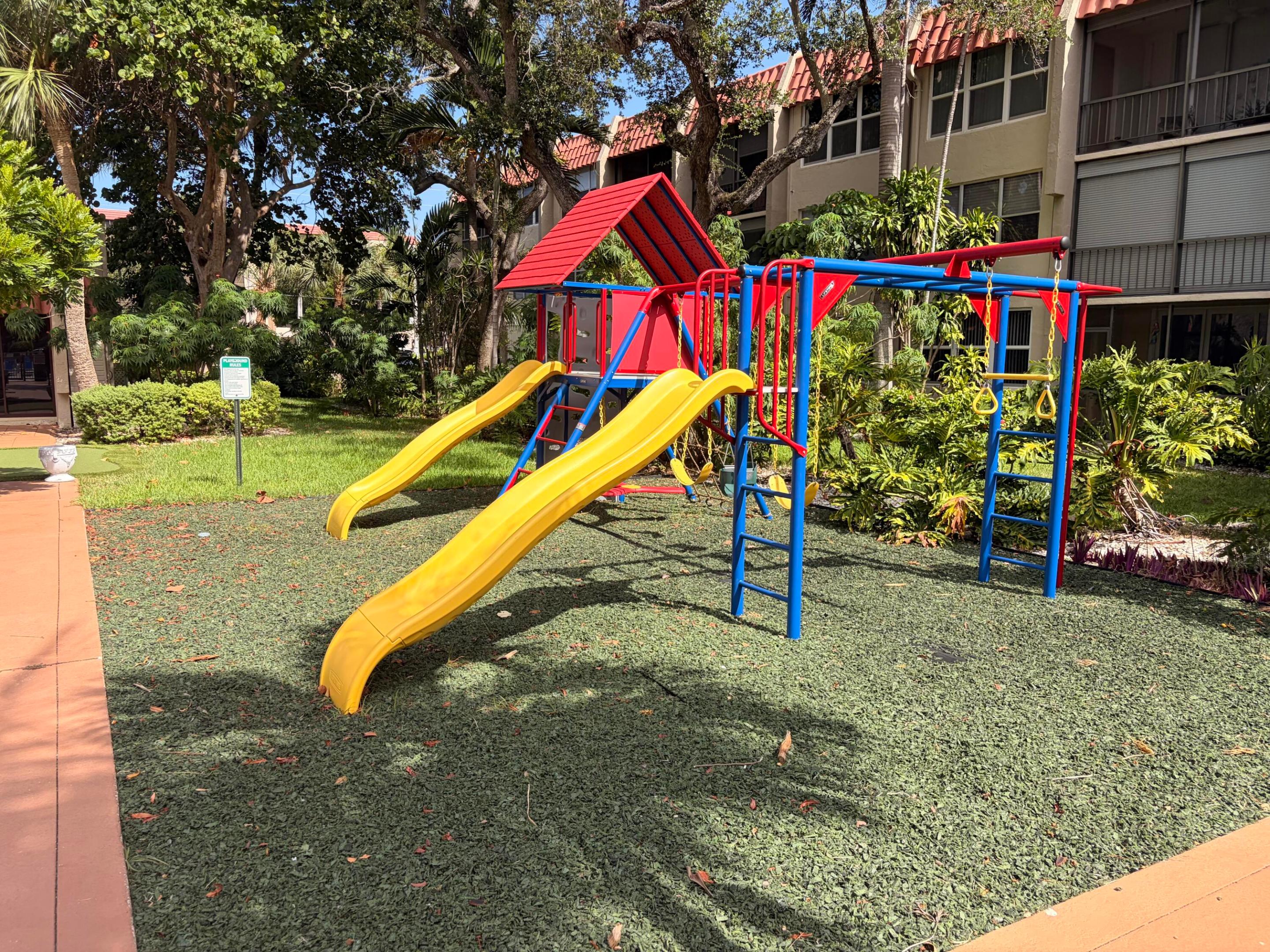 ISLAND CLUB FOUR CONDO - Residential