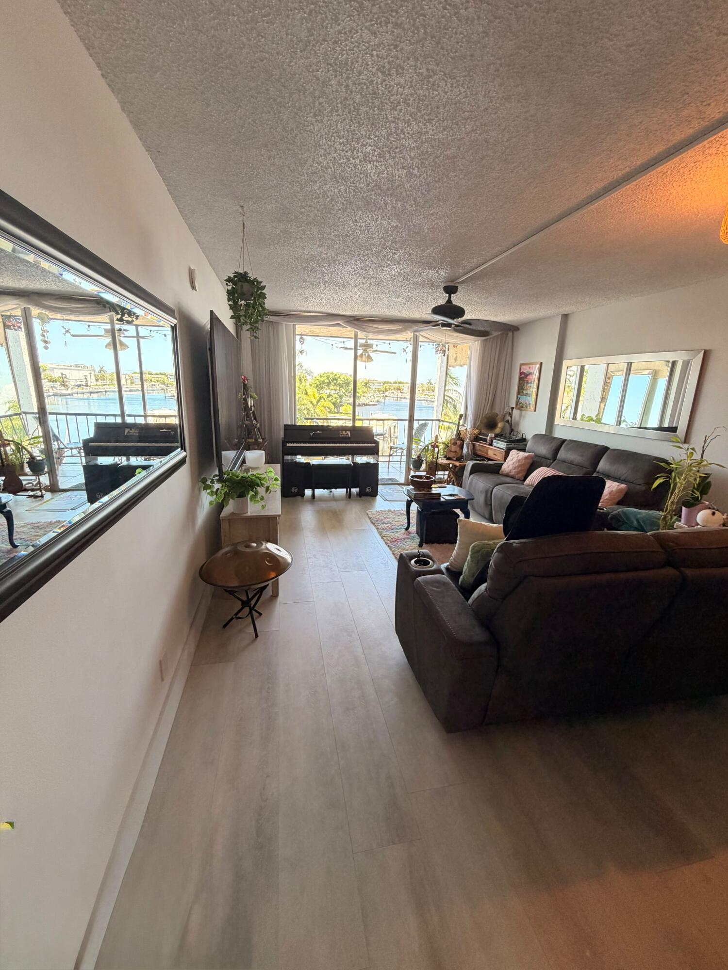 ISLAND CLUB FOUR CONDO - Residential