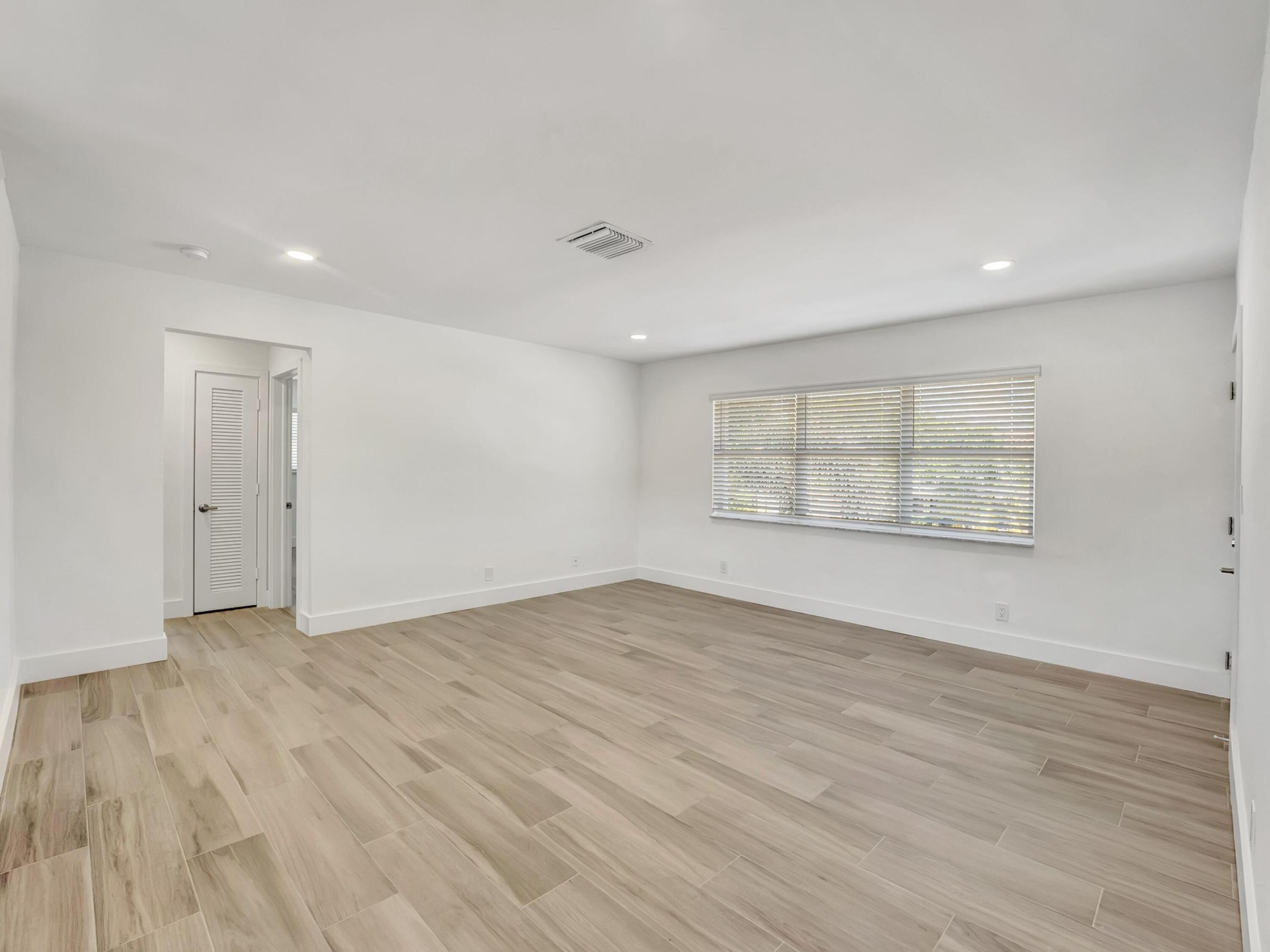 HIGHLAND BEACH ISLES - Residential Income