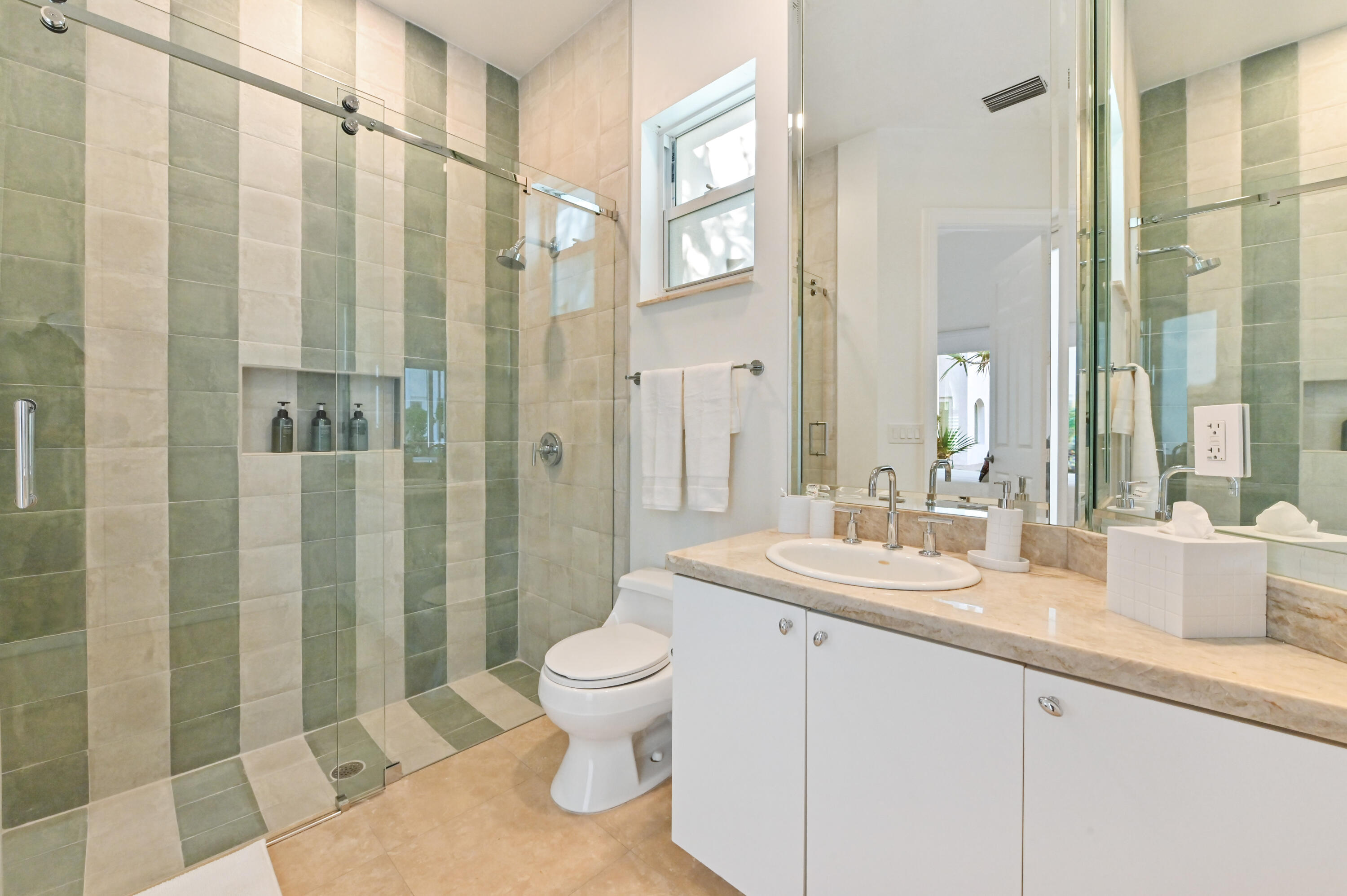 LANTANA POINT - Residential