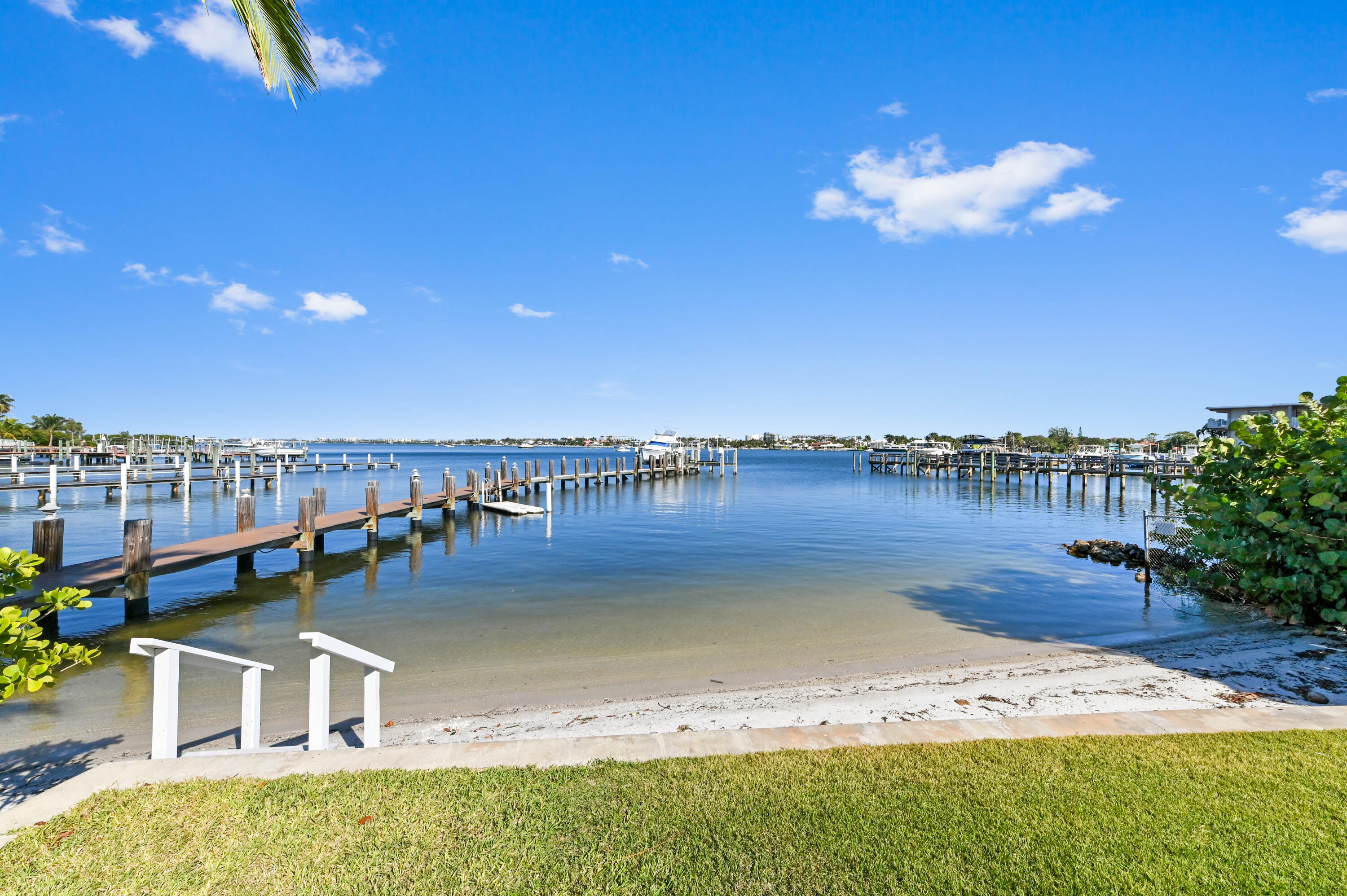 LANTANA POINT - Residential