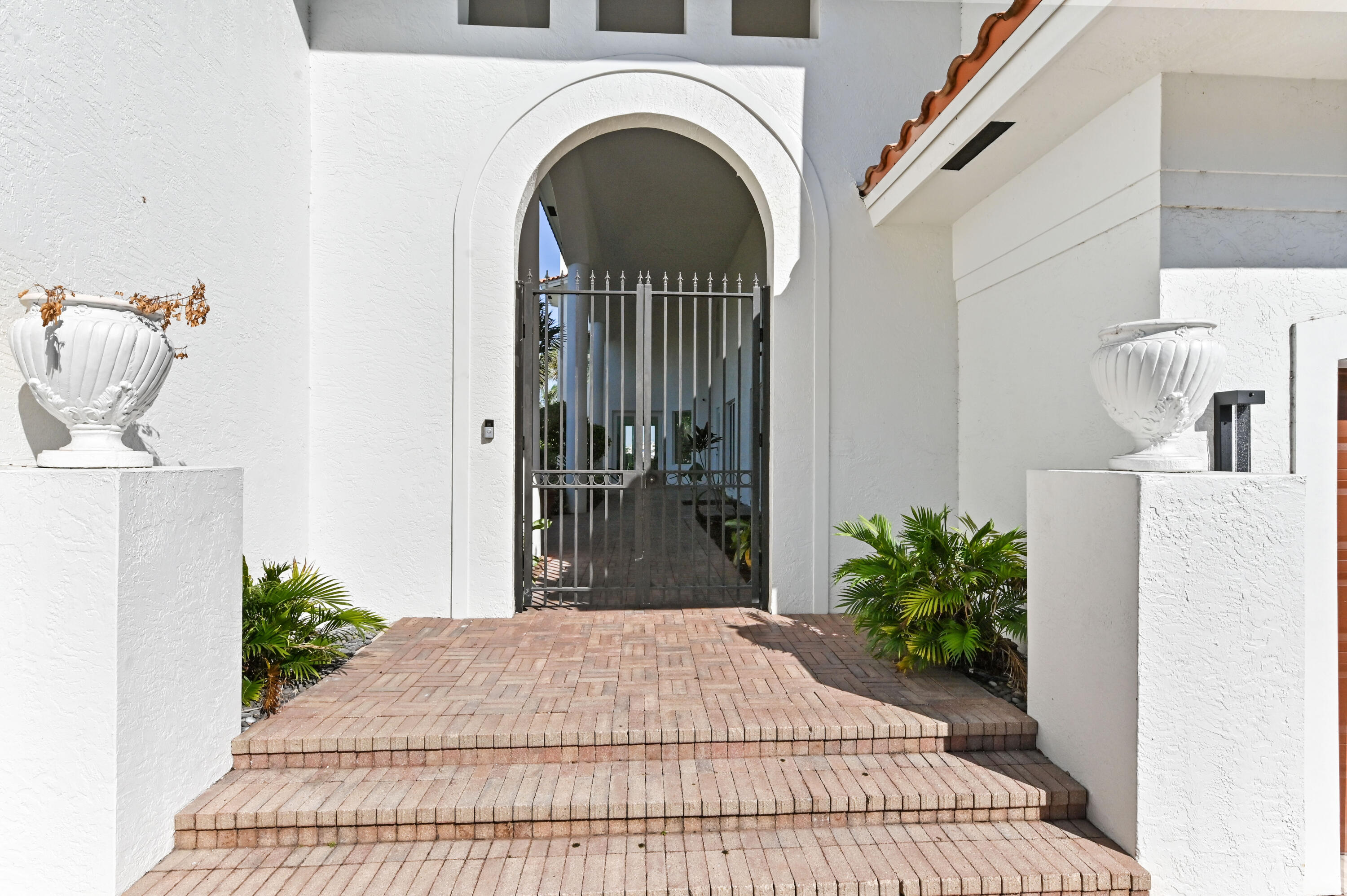 LANTANA POINT - Residential