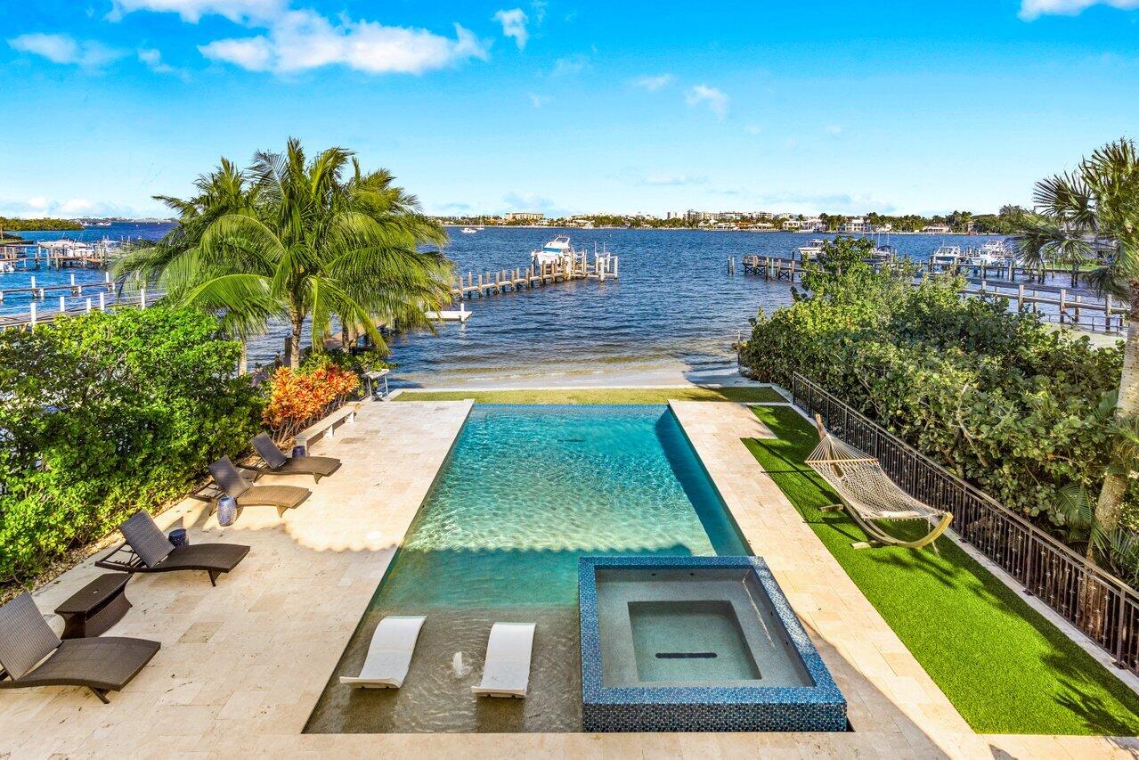 LANTANA POINT - Residential