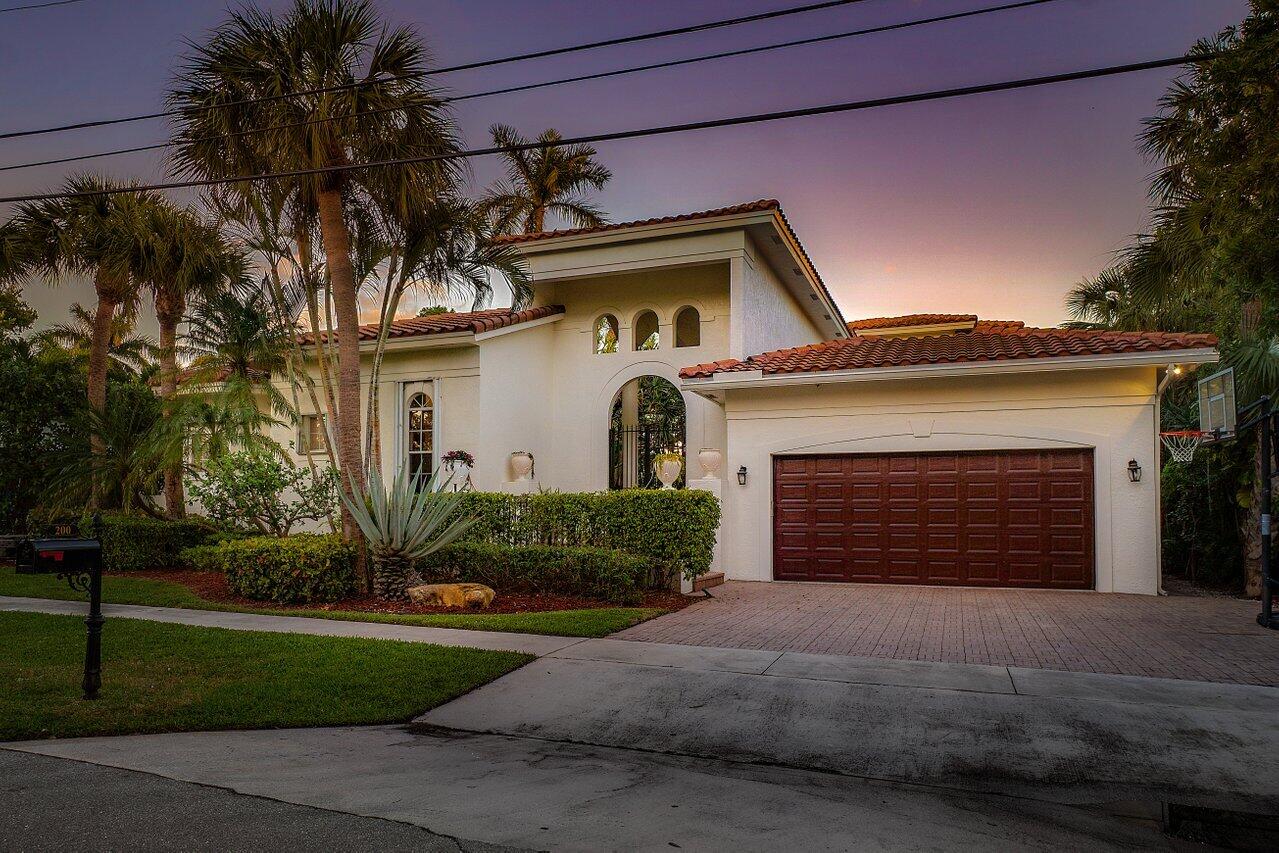 LANTANA POINT - Residential