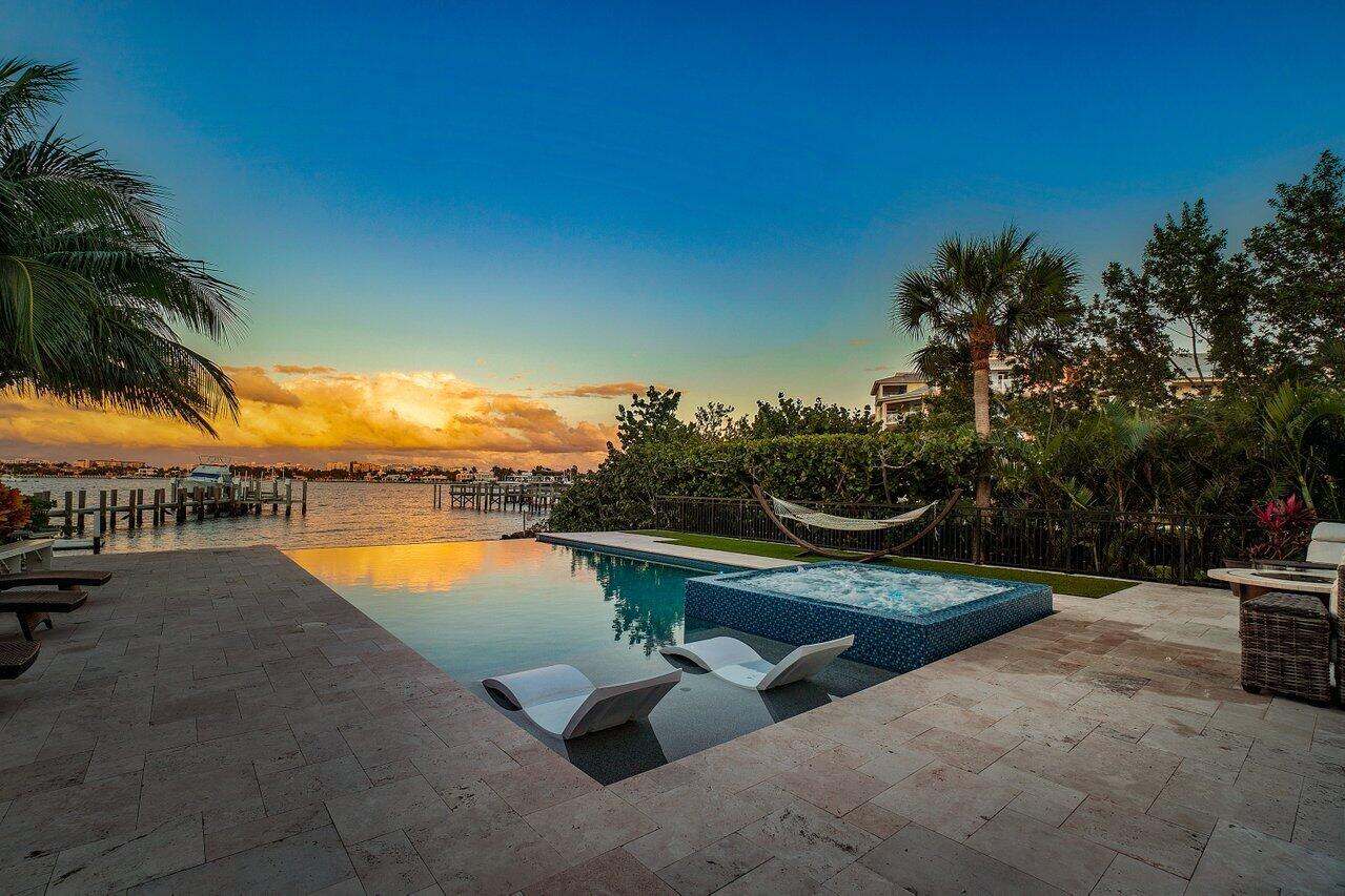LANTANA POINT - Residential