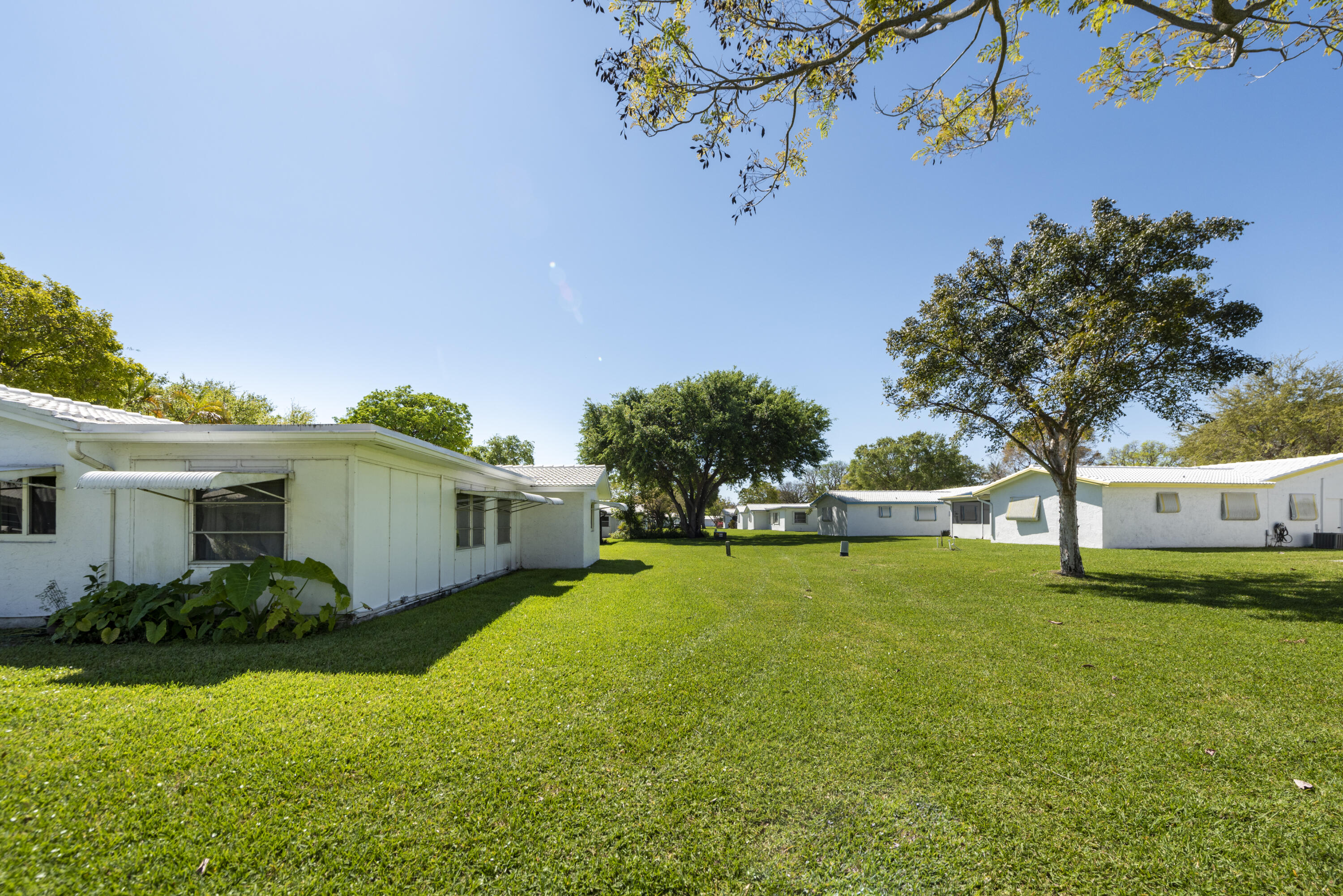 LAUDERDALE WEST 2 SEC - Residential