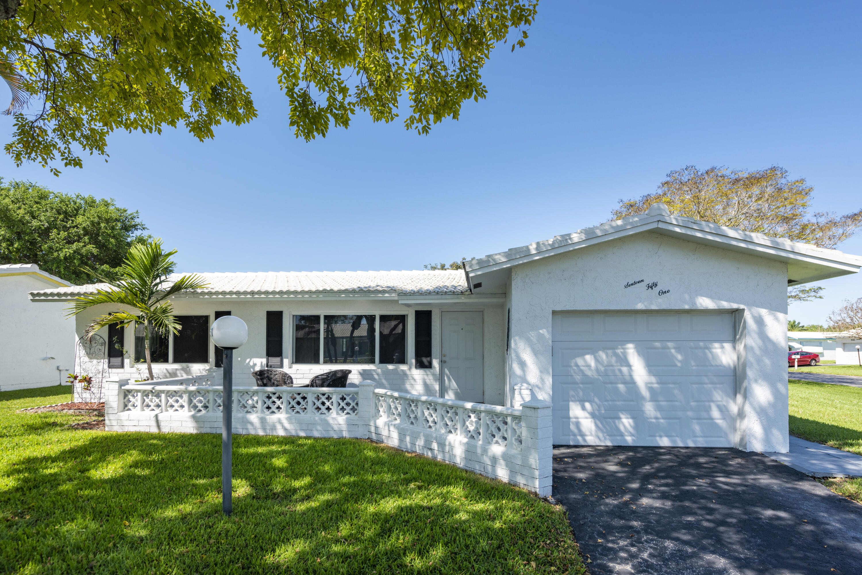 LAUDERDALE WEST 2 SEC - Residential