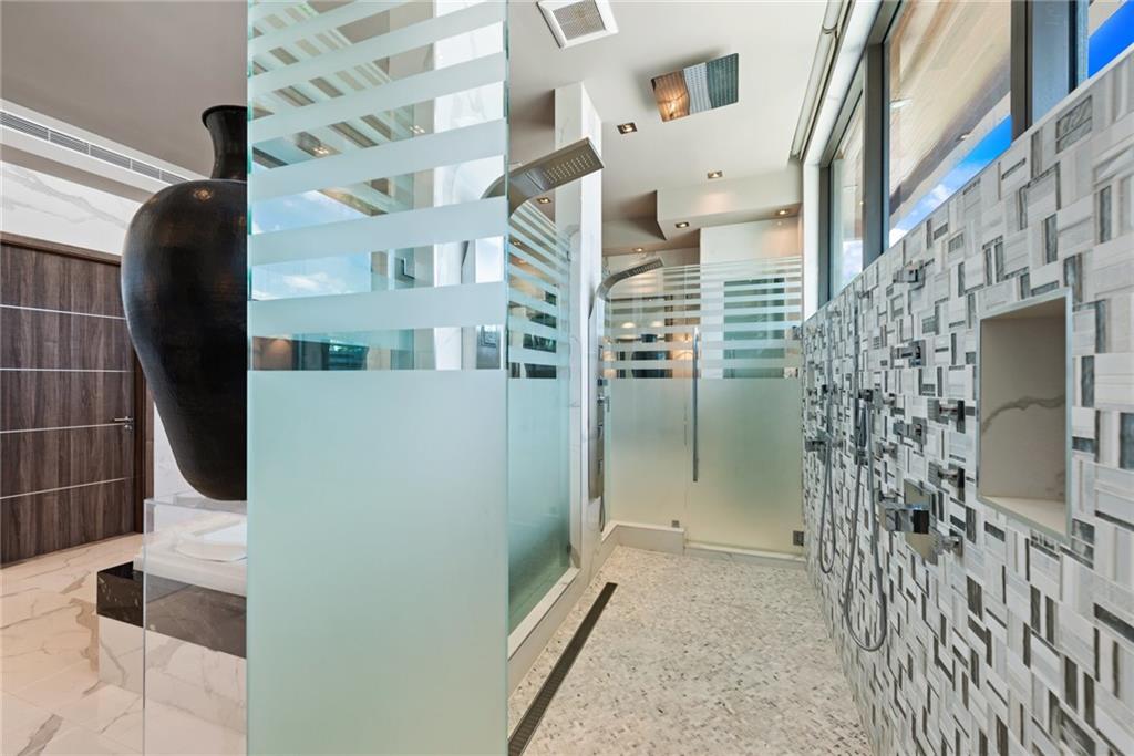 STILWELL ISLES - Residential