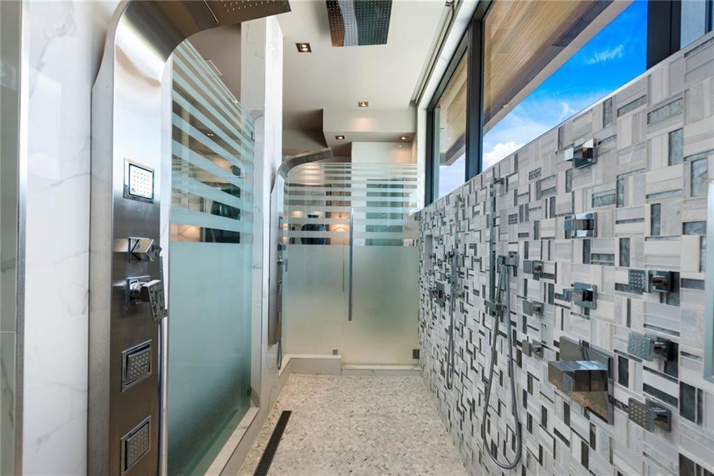 STILWELL ISLES - Residential