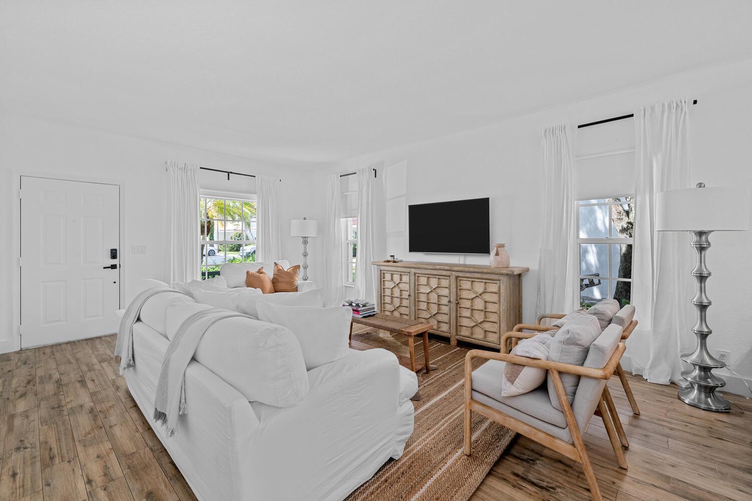 WELLINGTON OF WELLINGTON - Residential Lease