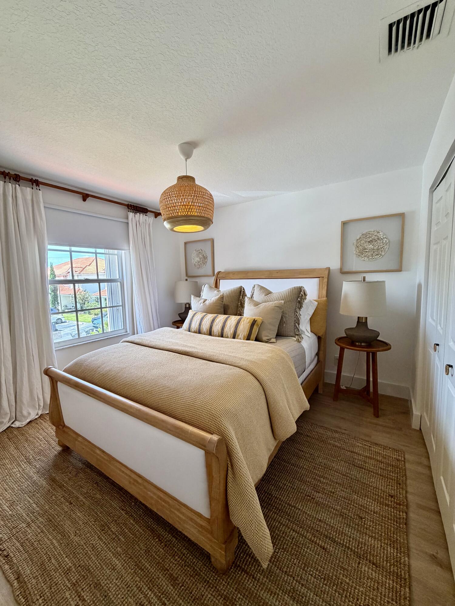 WELLINGTON OF WELLINGTON - Residential Lease