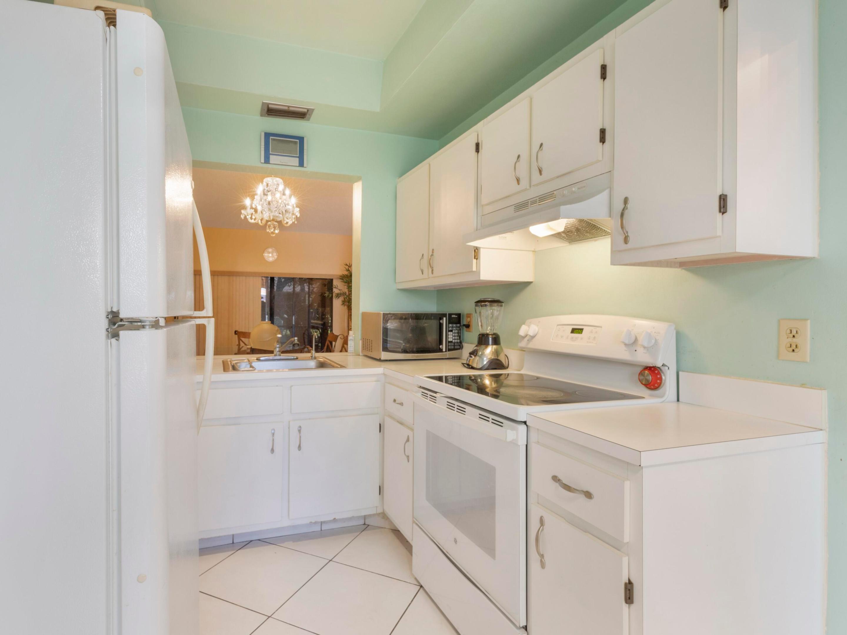 VILLAS OF WILLOW BEND - Residential