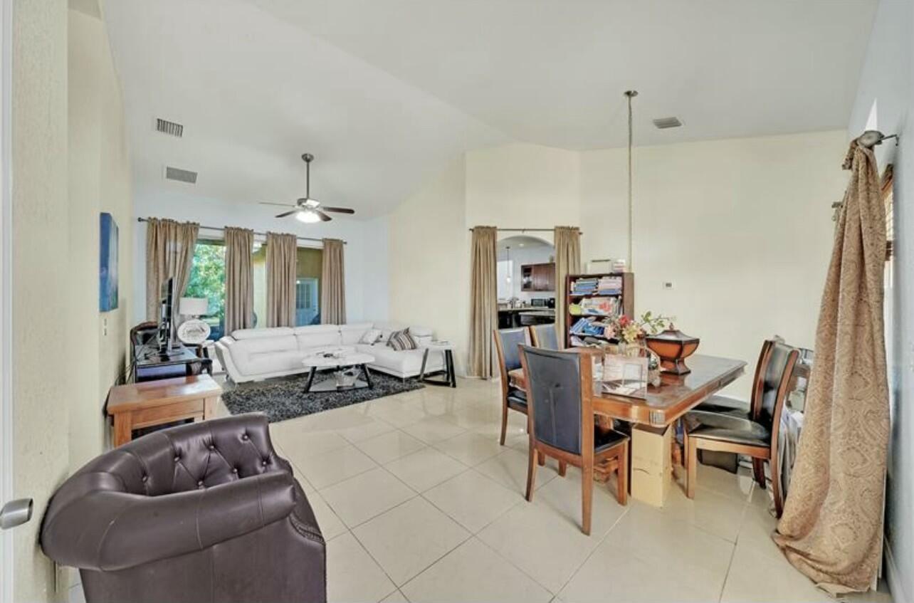 PORT ST LUCIE SECTION 44 - Residential