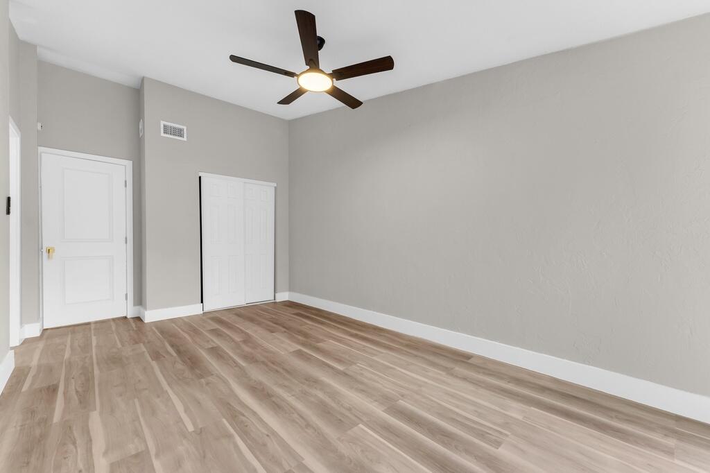 COLONIAL LAKES VILLAS - Residential
