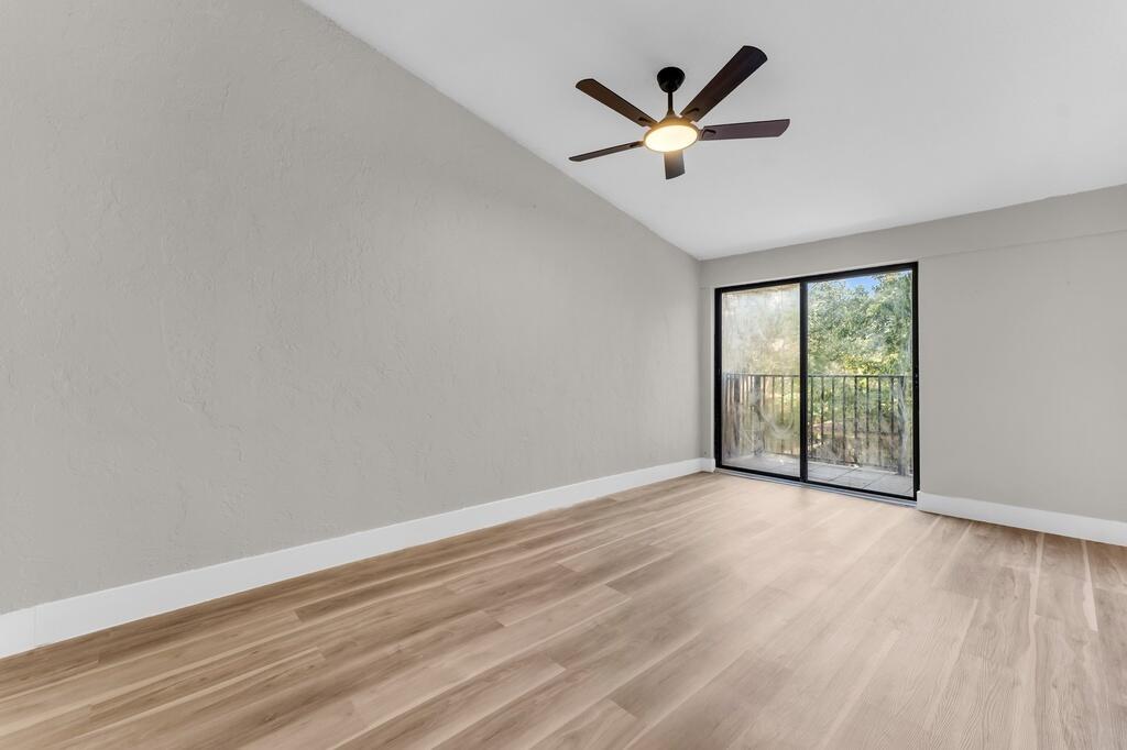 COLONIAL LAKES VILLAS - Residential