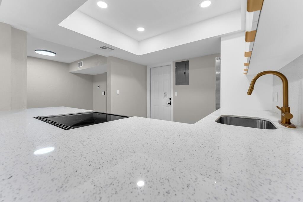 COLONIAL LAKES VILLAS - Residential
