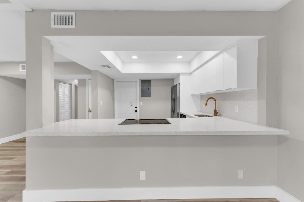 COLONIAL LAKES VILLAS - Residential