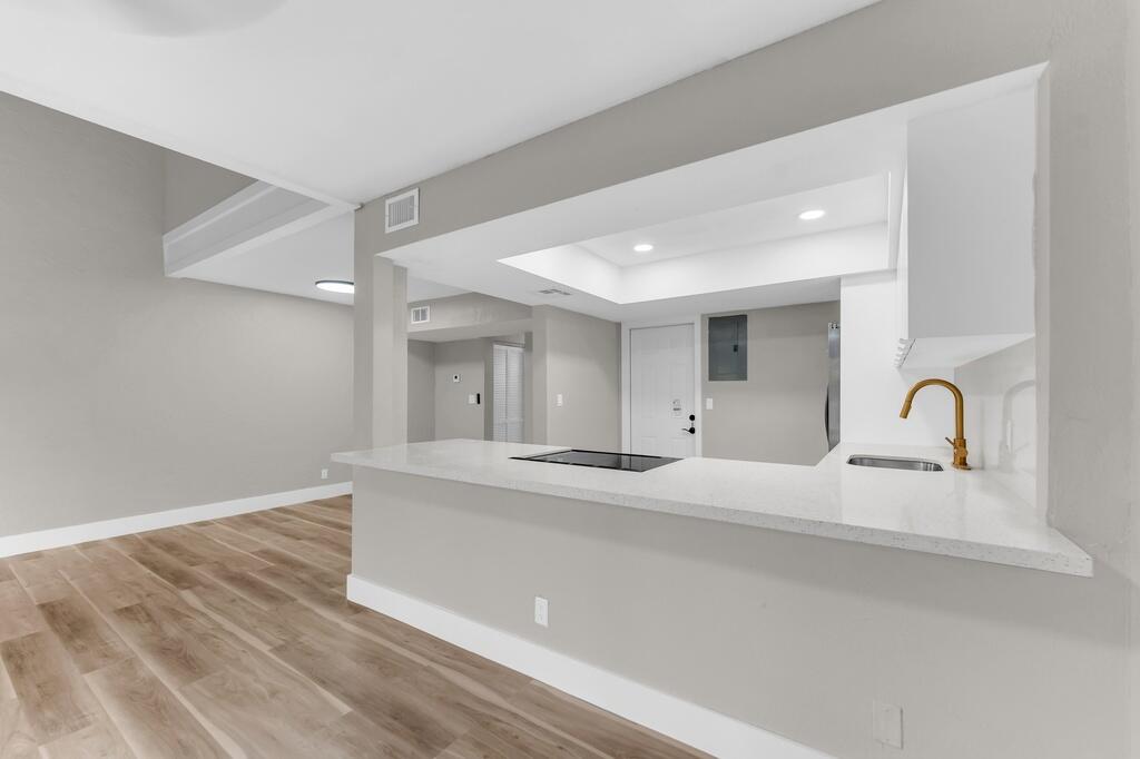 COLONIAL LAKES VILLAS - Residential