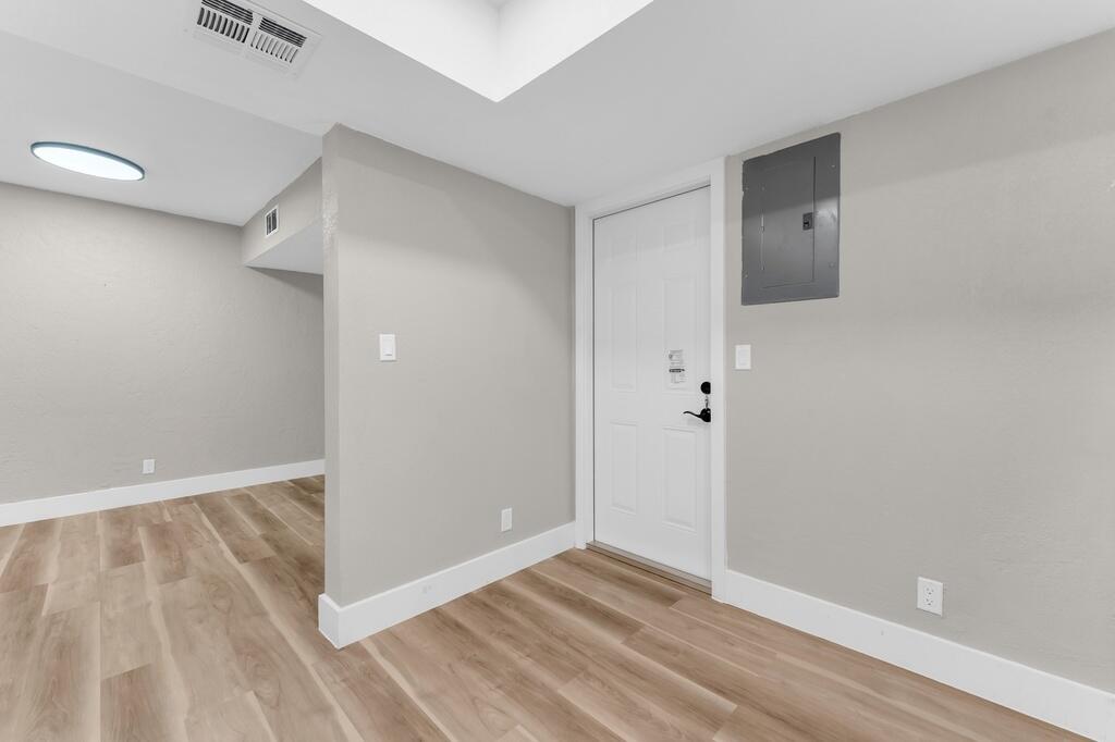 COLONIAL LAKES VILLAS - Residential