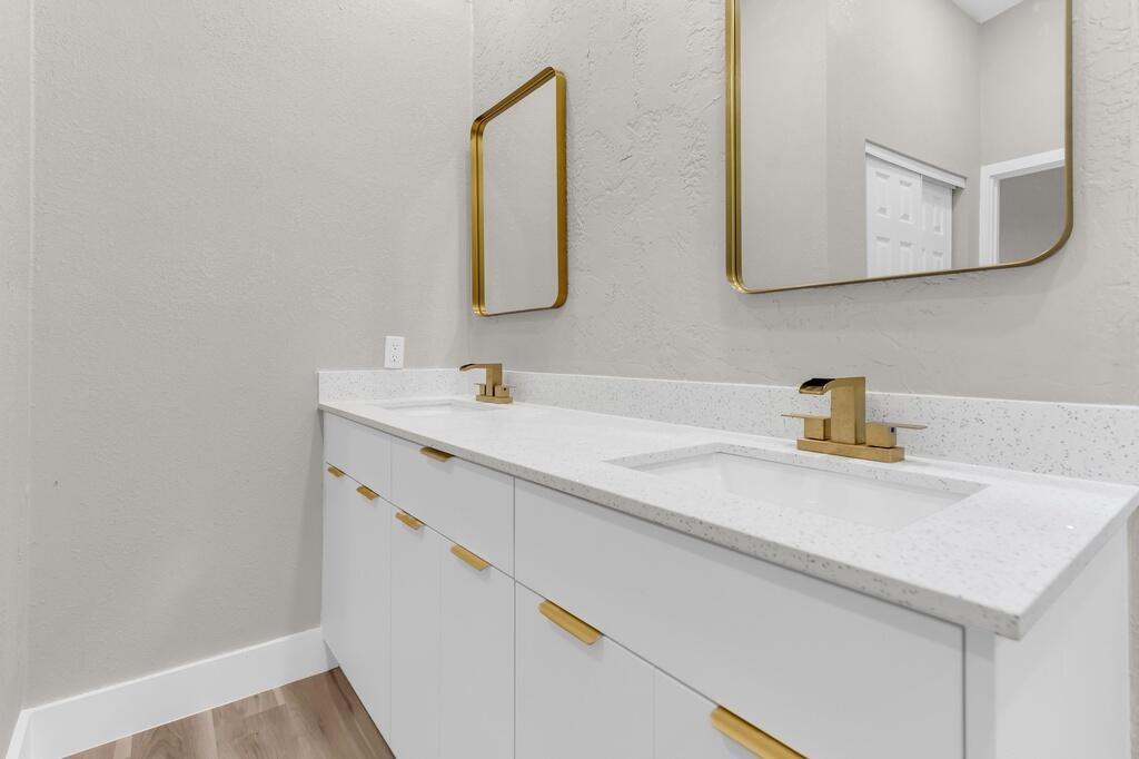 COLONIAL LAKES VILLAS - Residential