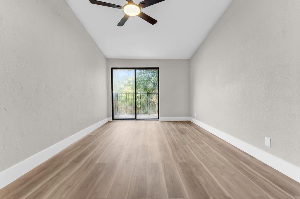 COLONIAL LAKES VILLAS - Residential