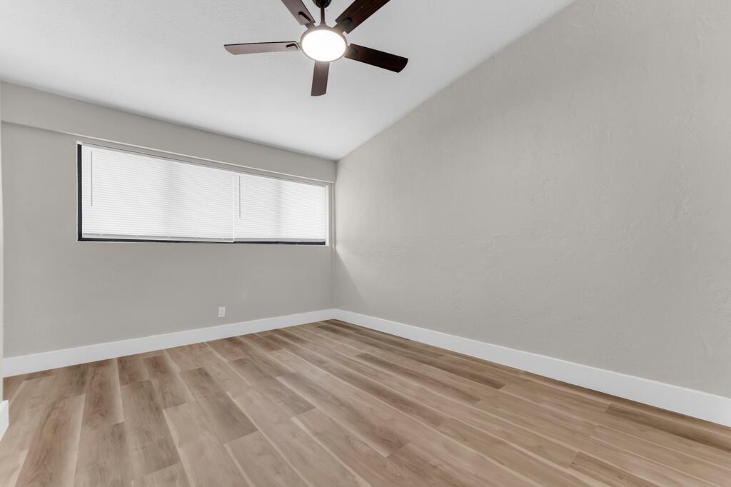 COLONIAL LAKES VILLAS - Residential