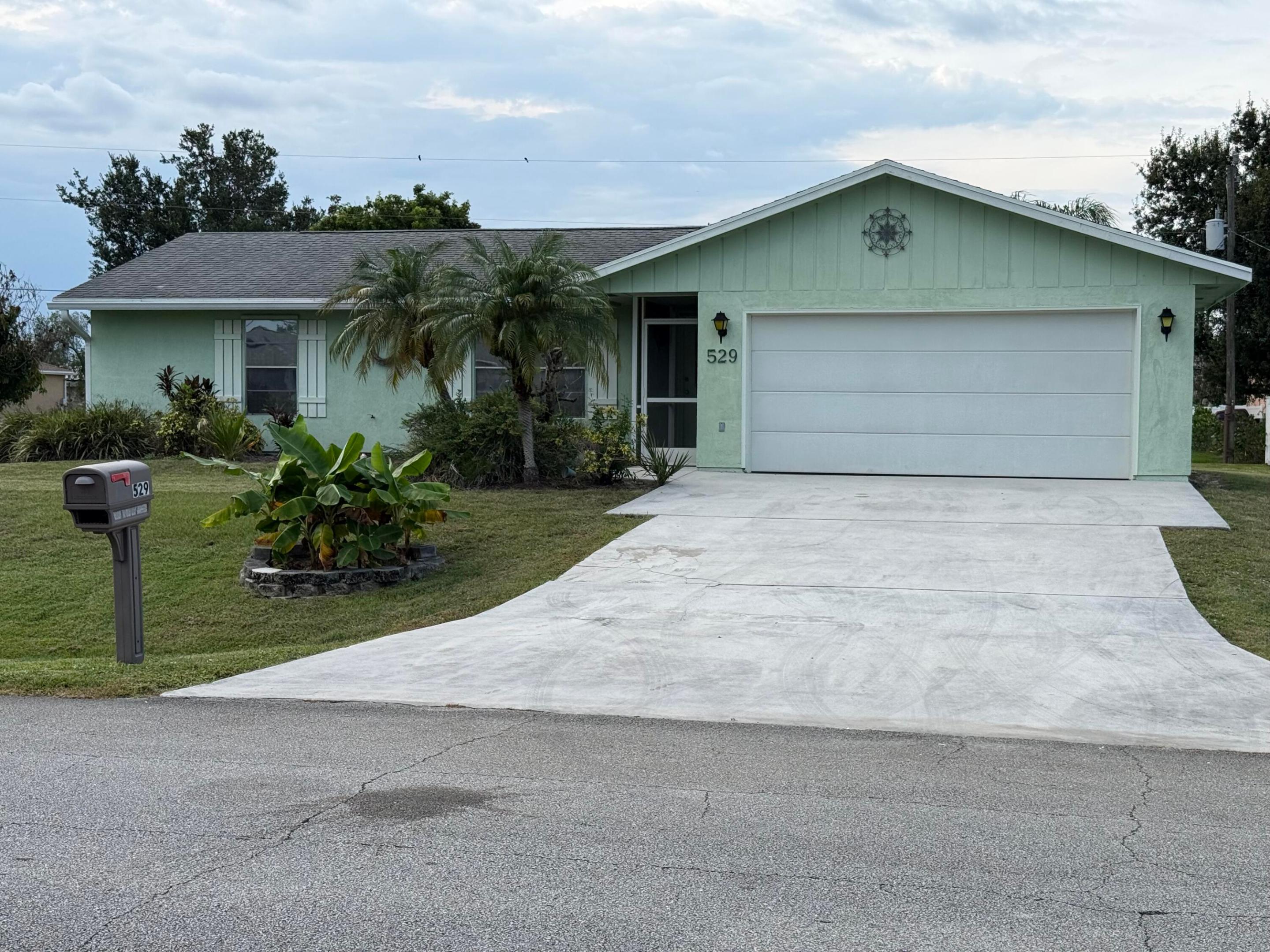 PORT ST LUCIE SECTION 27 - Residential