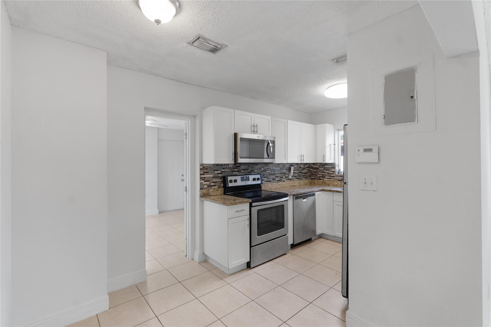 HILLMONT HGTS REV & ADD - Residential Lease
