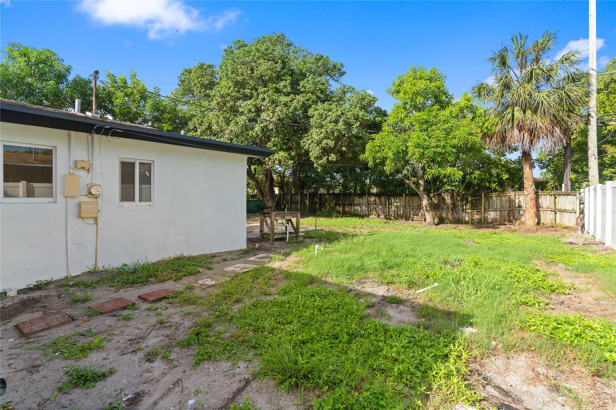 HILLMONT HGTS REV & ADD - Residential Lease