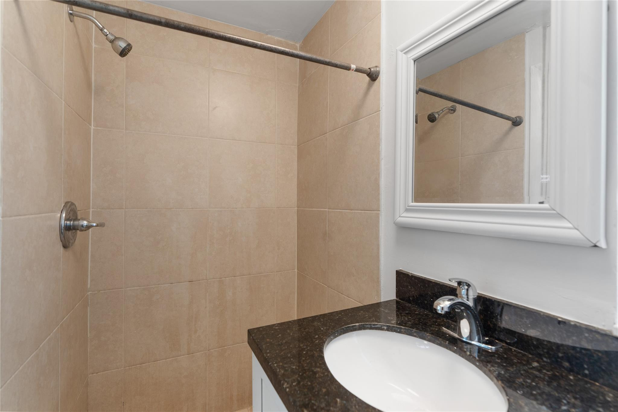 HILLMONT HGTS REV & ADD - Residential Lease