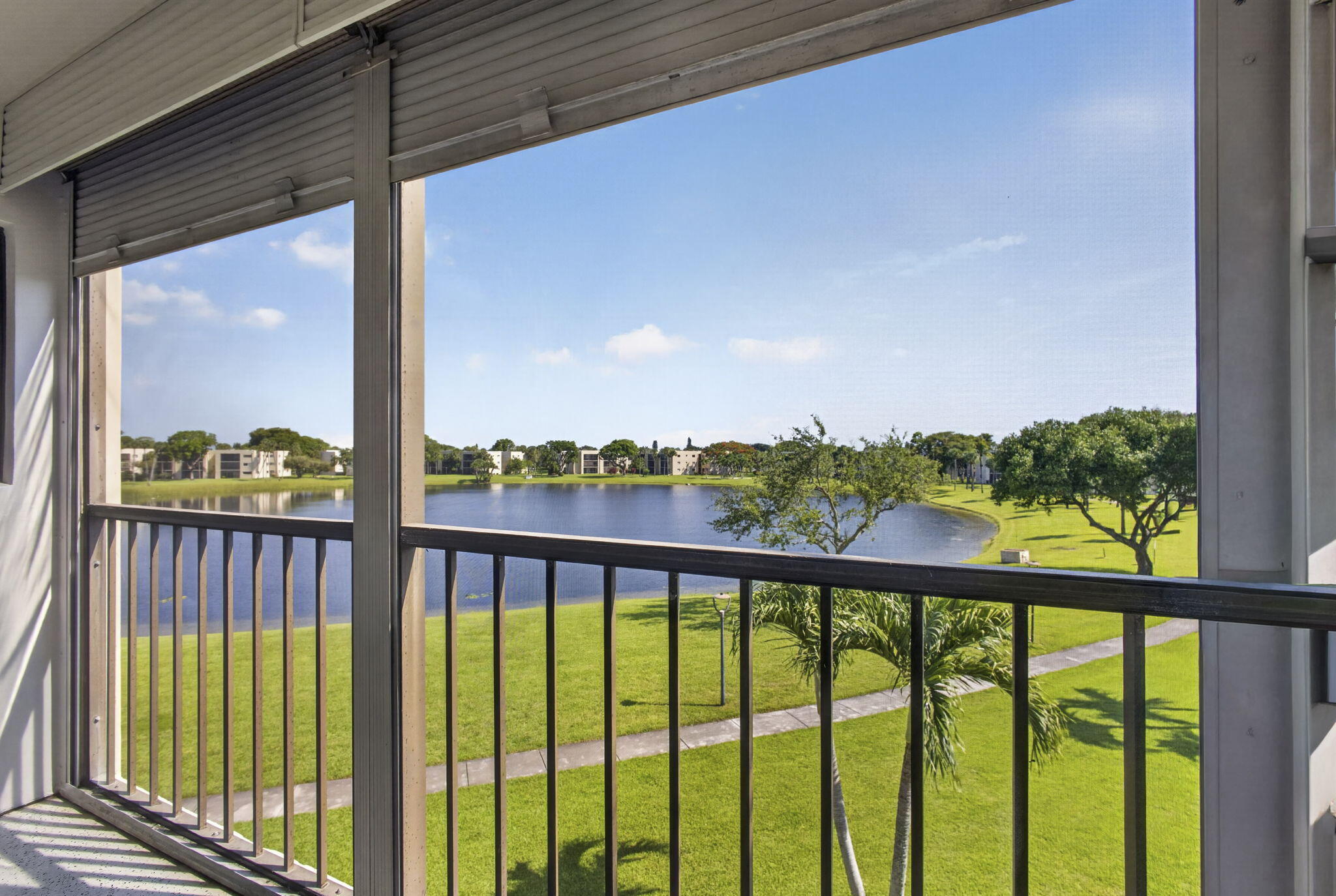 DOGWOOD CONDO - Residential