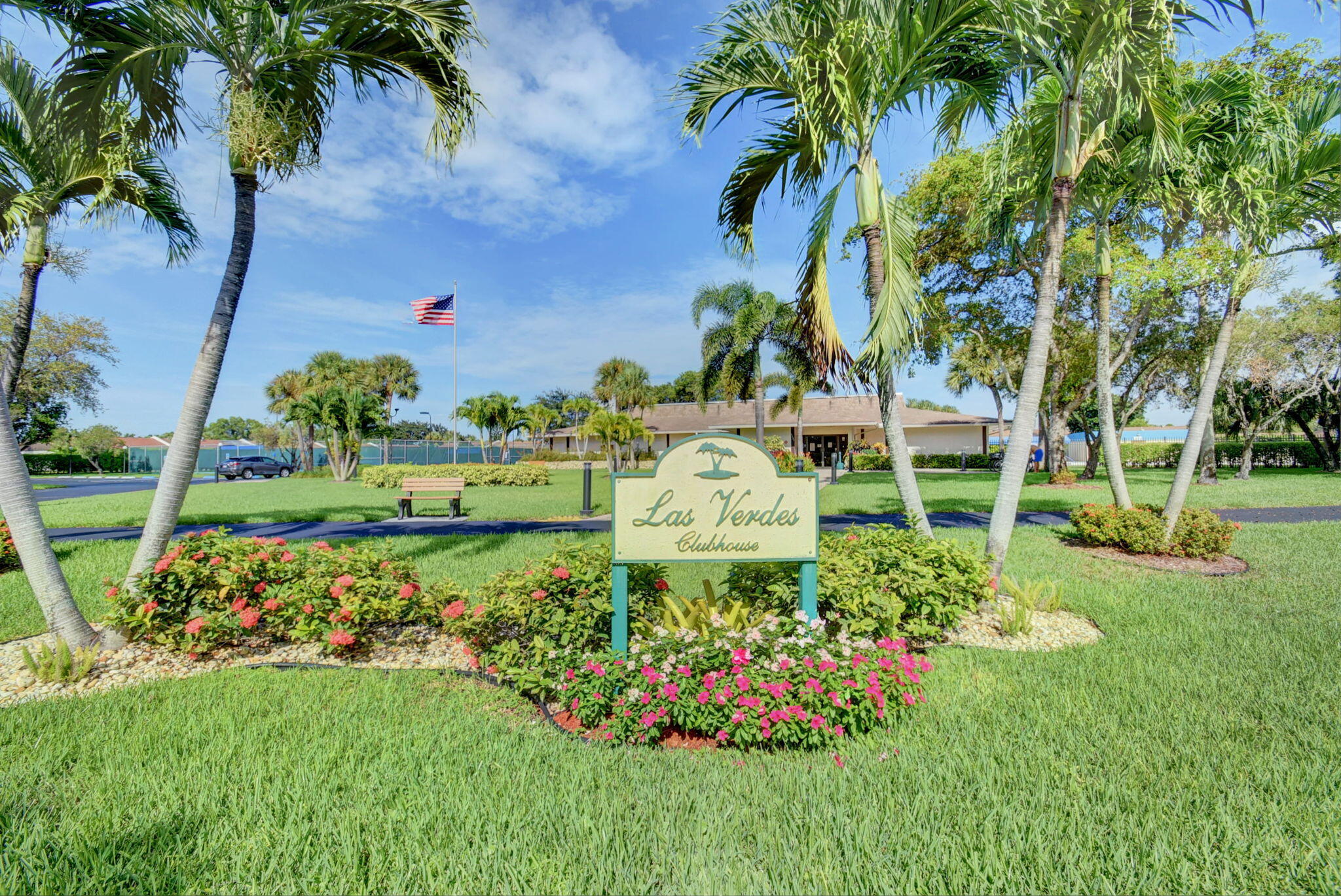 DOGWOOD CONDO - Residential