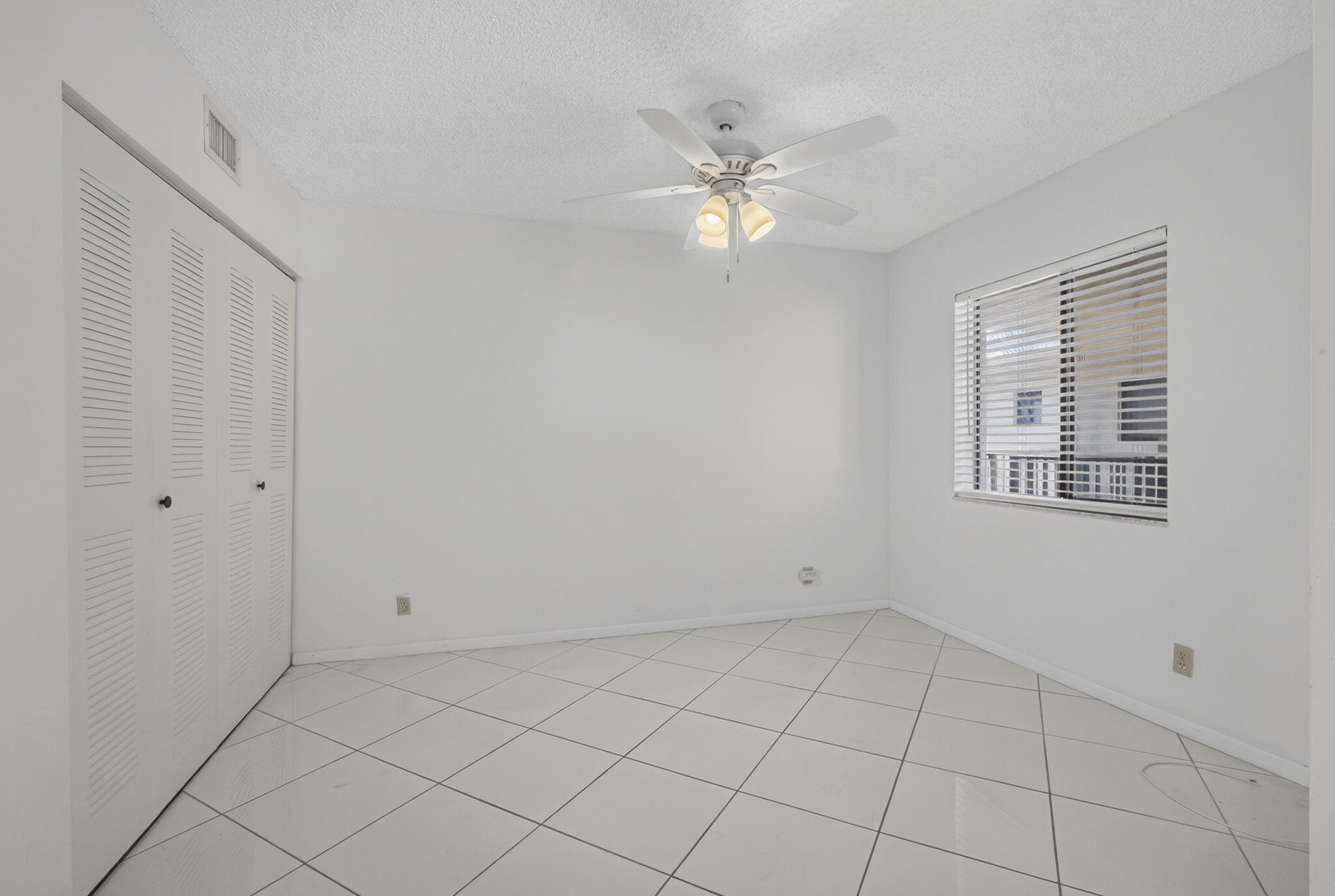 DOGWOOD CONDO - Residential
