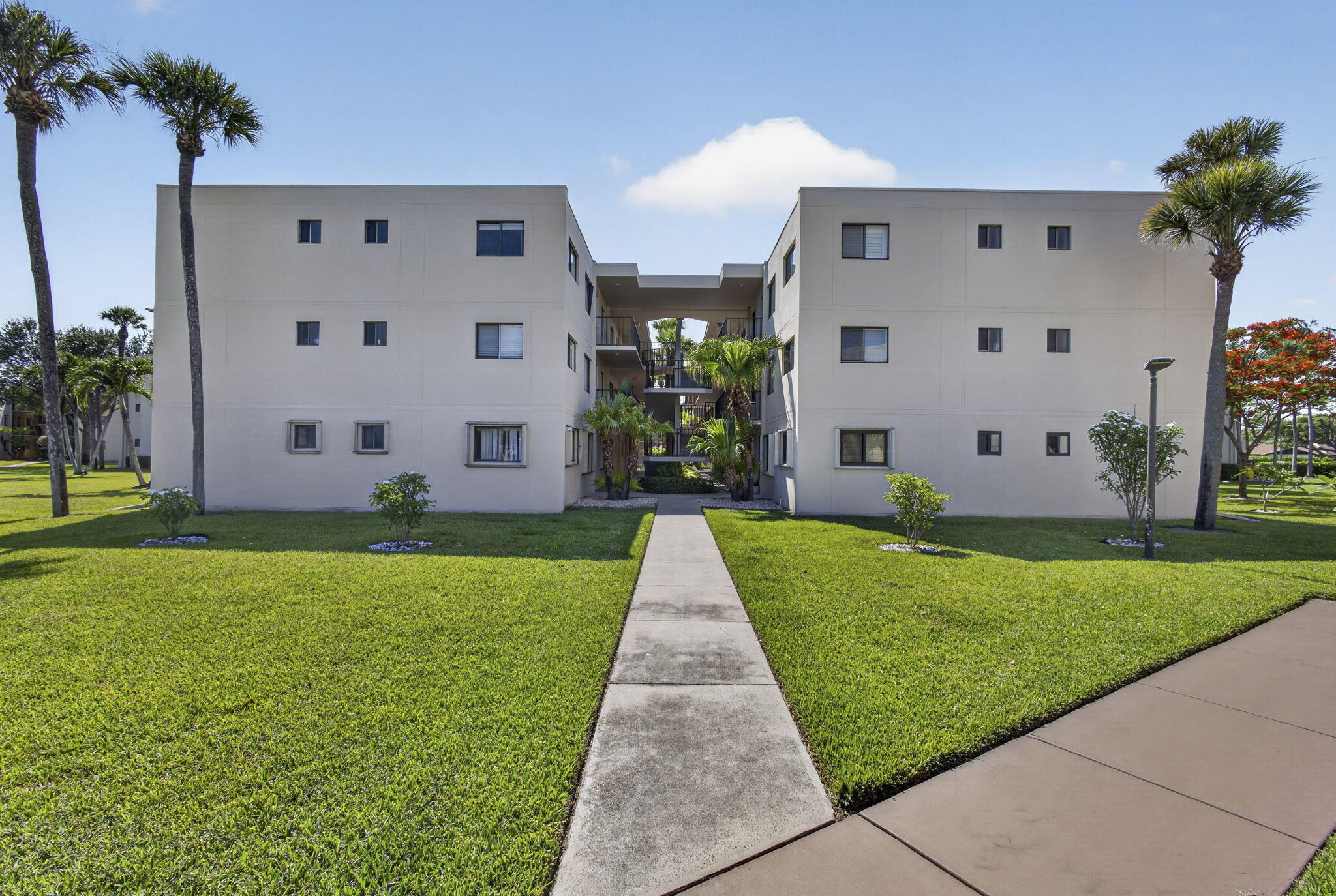 DOGWOOD CONDO - Residential