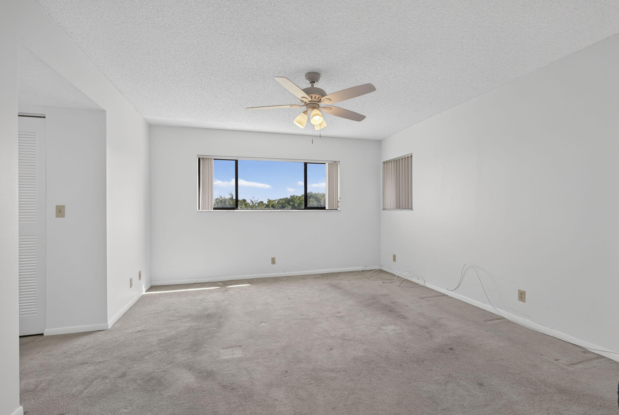 DOGWOOD CONDO - Residential