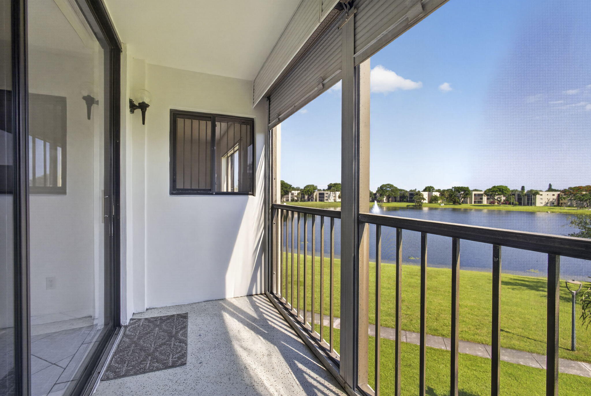 DOGWOOD CONDO - Residential