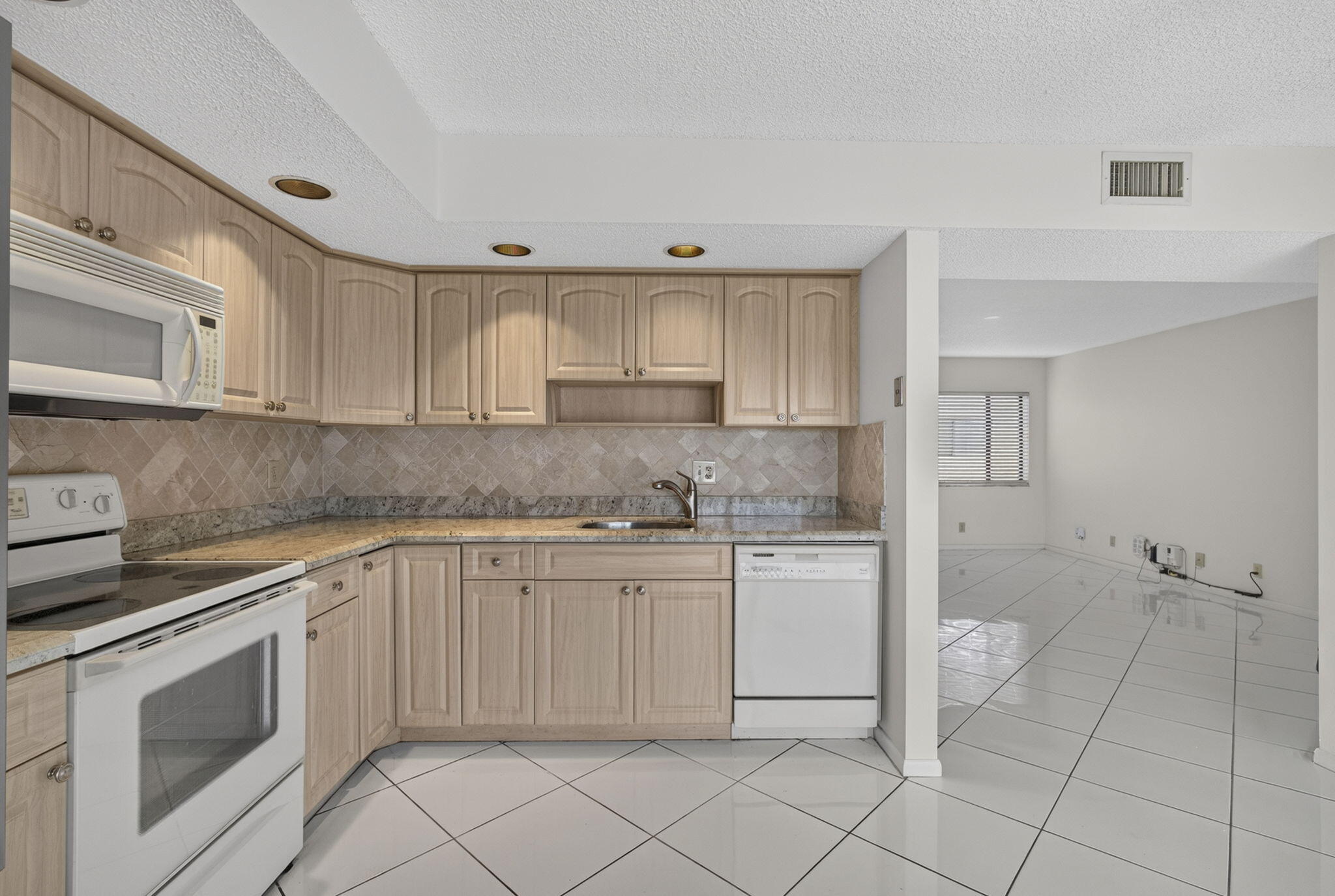 DOGWOOD CONDO - Residential