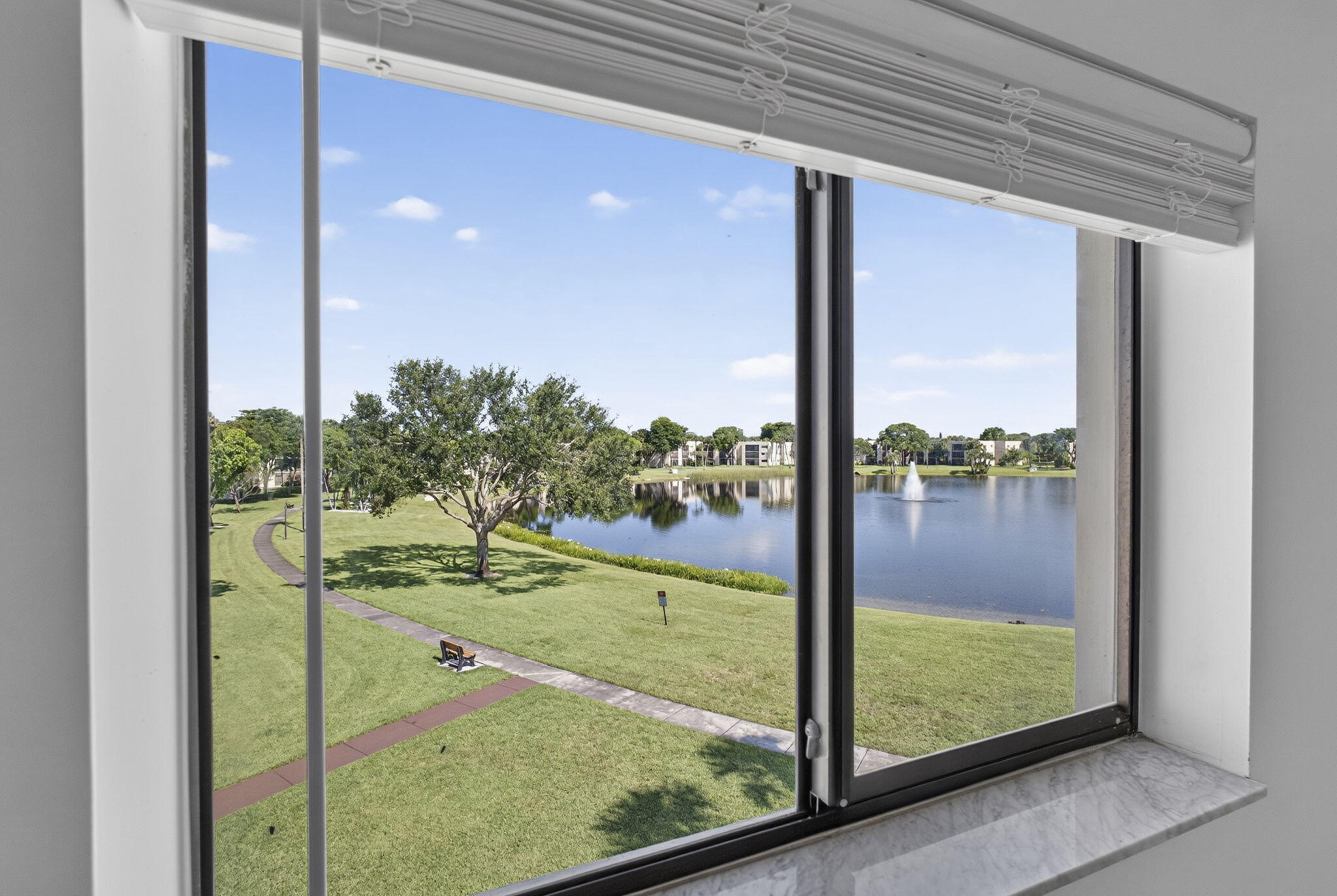 DOGWOOD CONDO - Residential