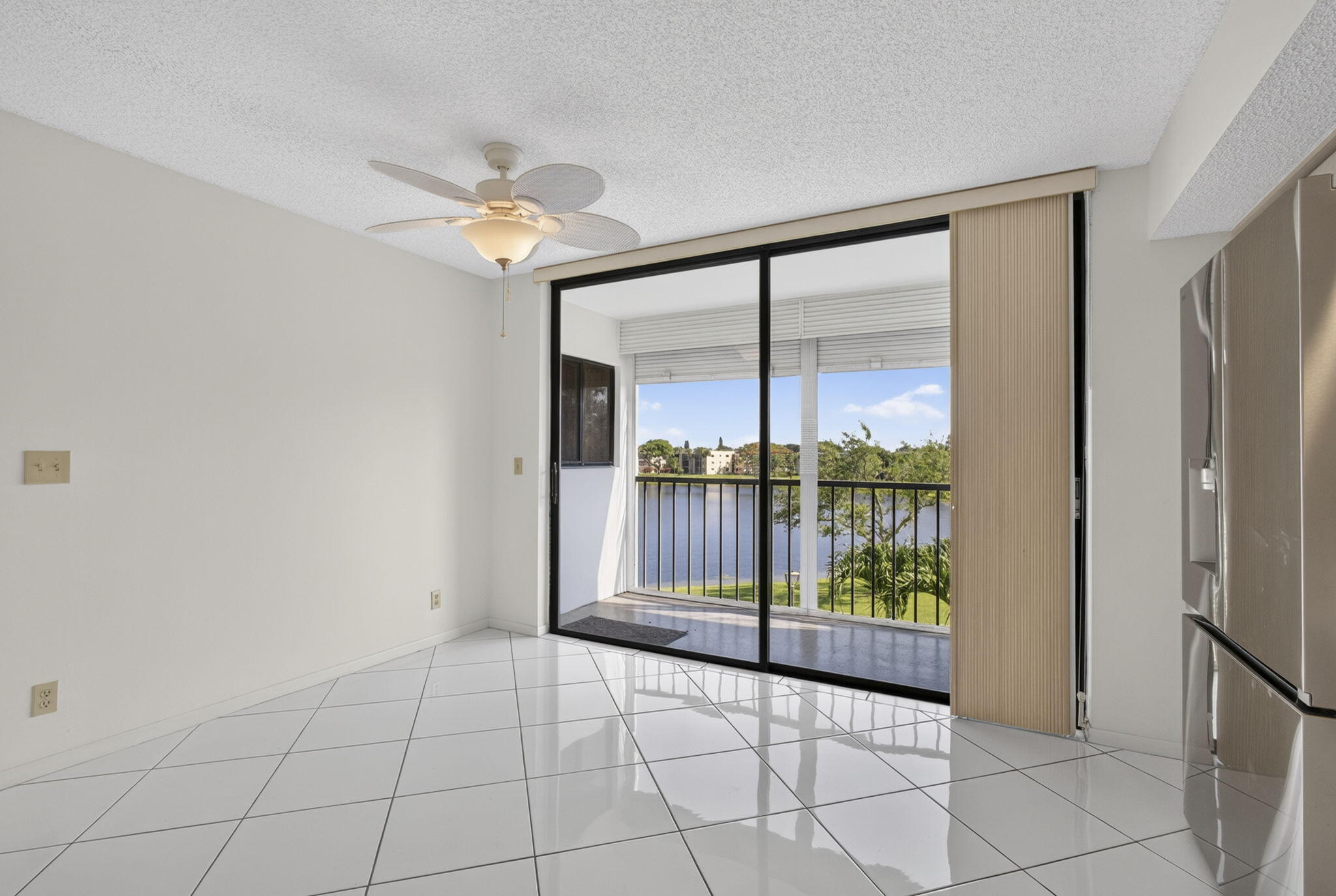 DOGWOOD CONDO - Residential