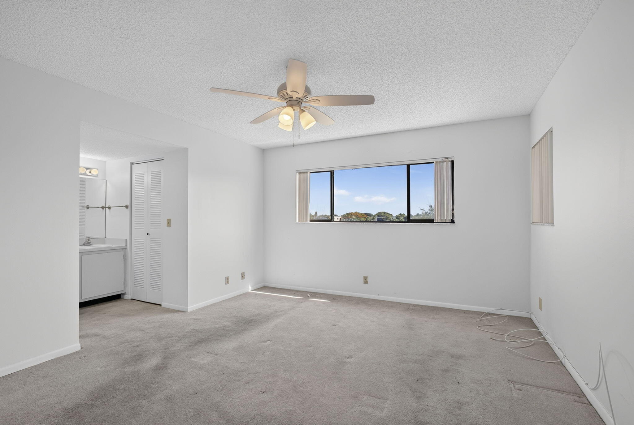 DOGWOOD CONDO - Residential
