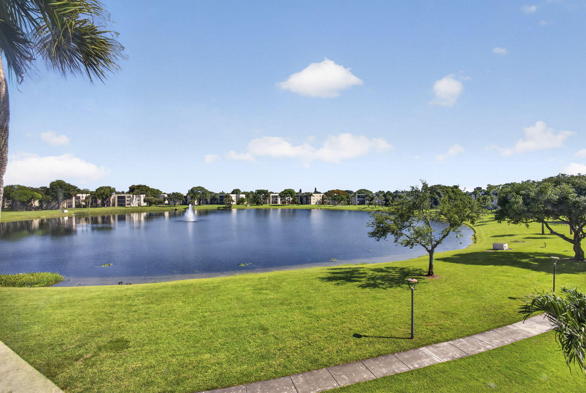 DOGWOOD CONDO - Residential