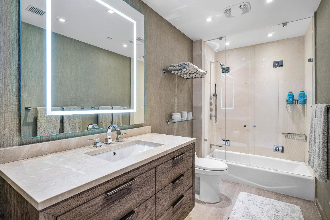 DIPLOMAT OCEANFRONT RESIDENCES - Residential