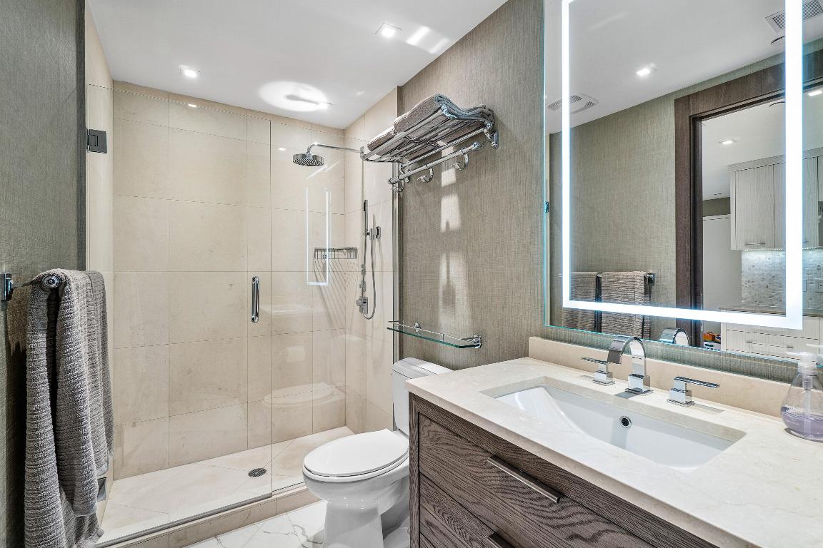 DIPLOMAT OCEANFRONT RESIDENCES - Residential