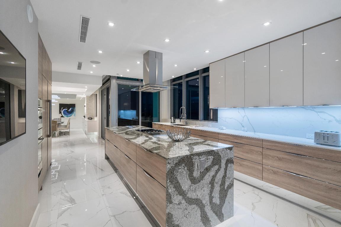DIPLOMAT OCEANFRONT RESIDENCES - Residential