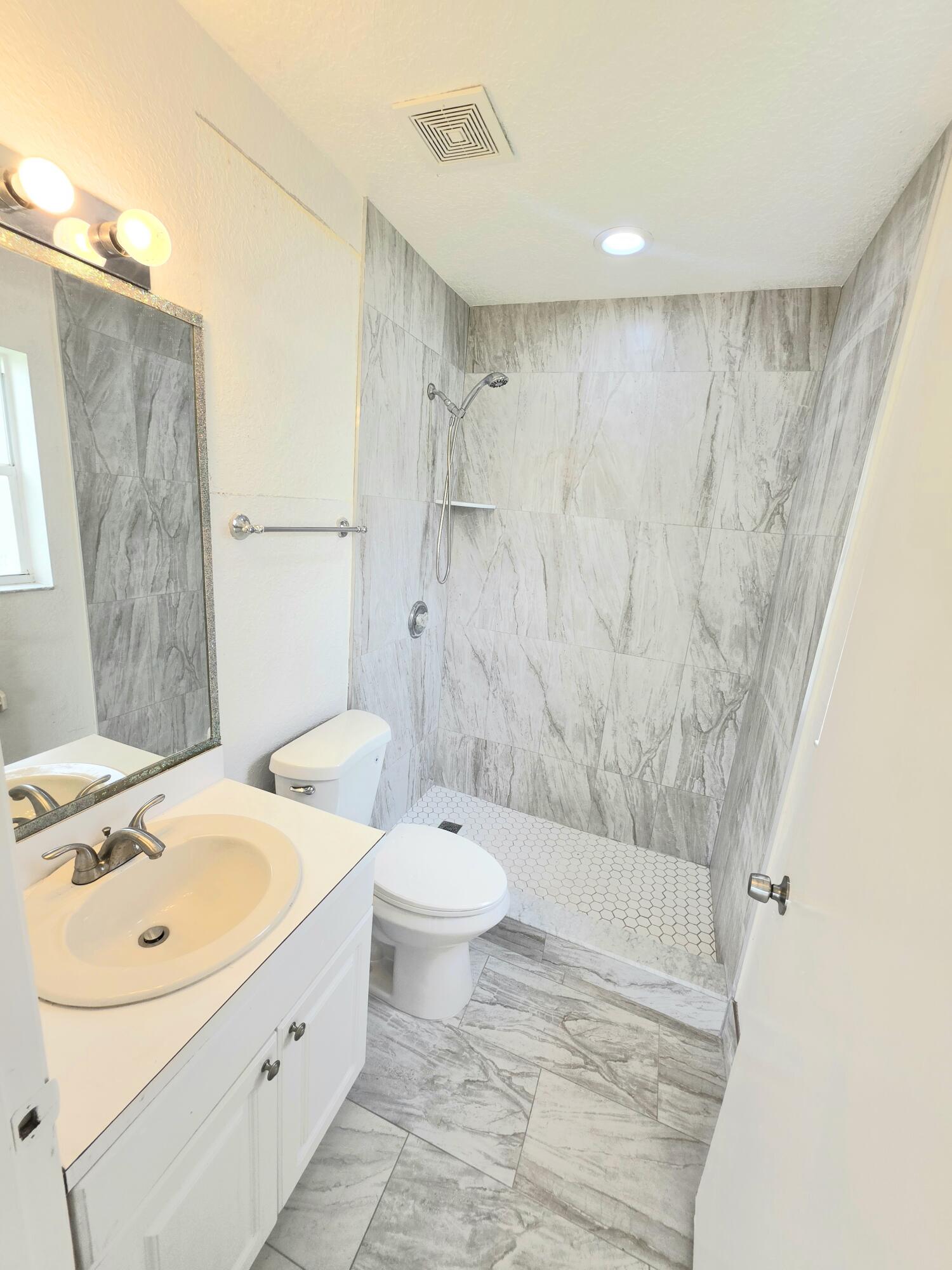 EAST RIDGE - Residential Lease