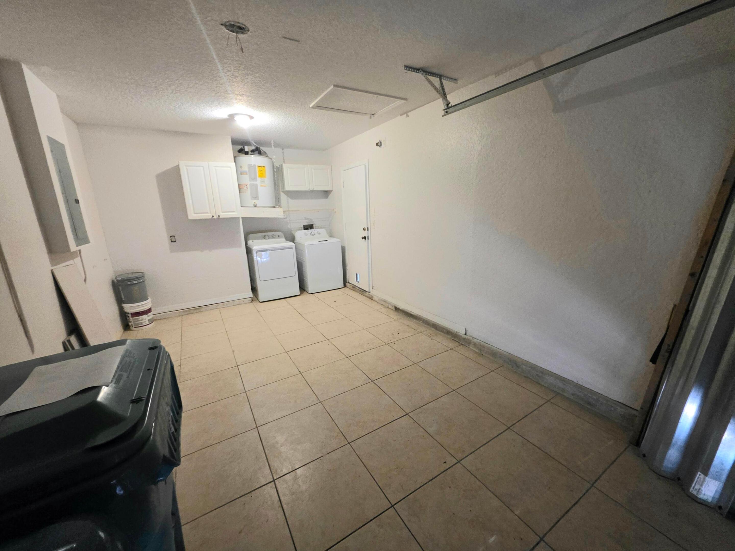 EAST RIDGE - Residential Lease