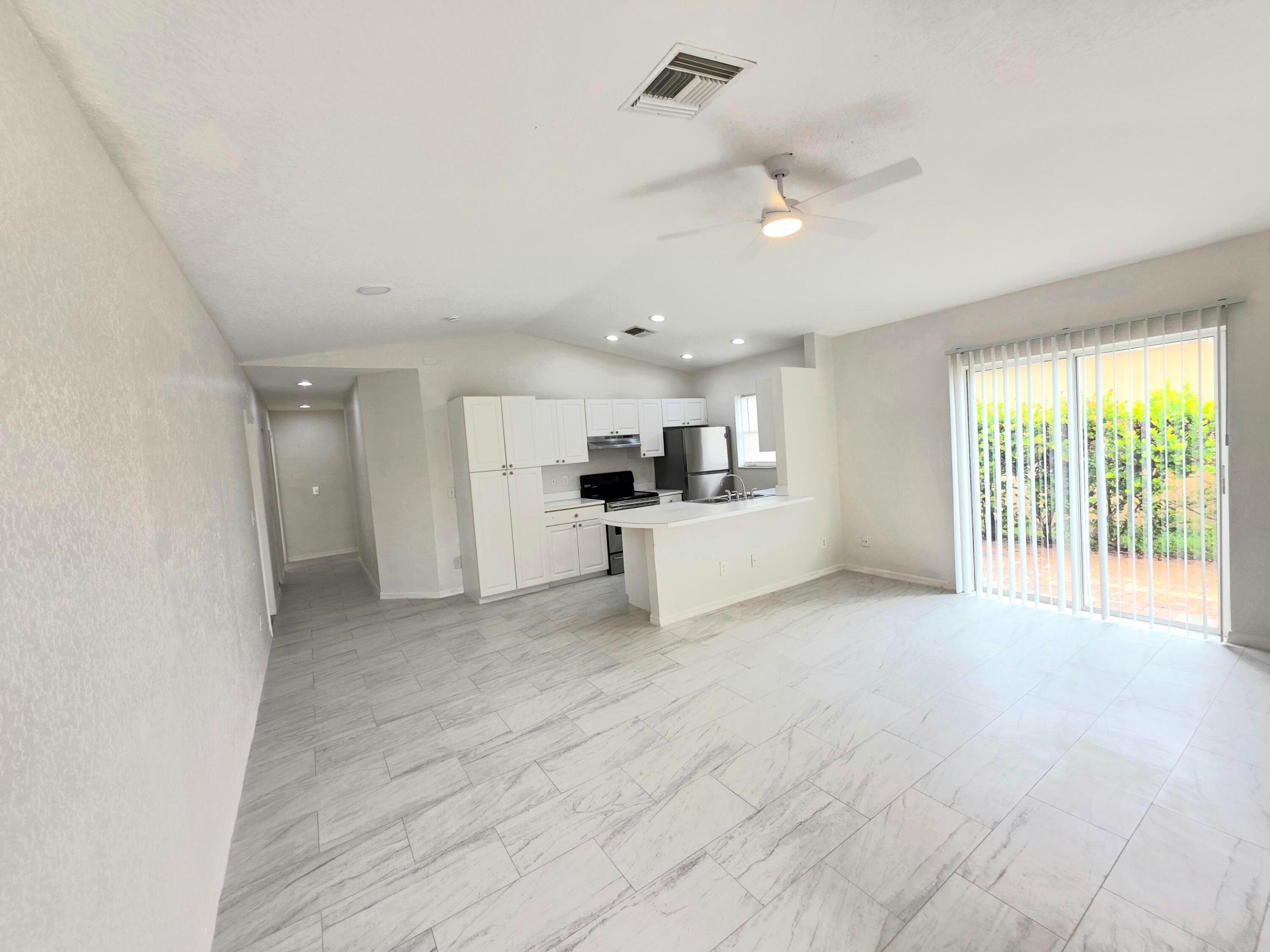EAST RIDGE - Residential Lease