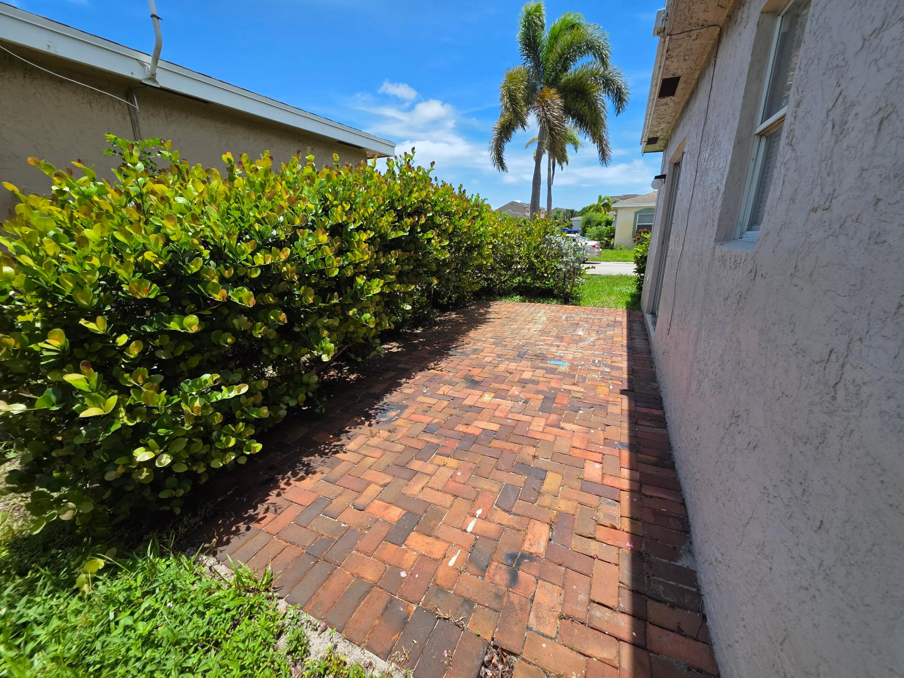 EAST RIDGE - Residential Lease